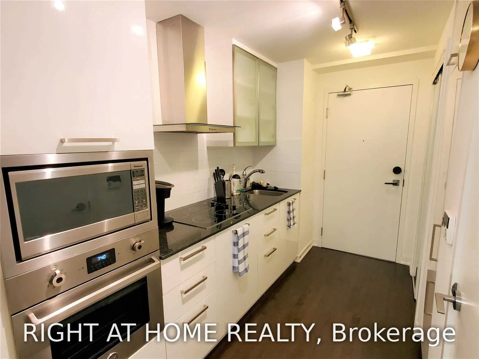 14 York Street #4902