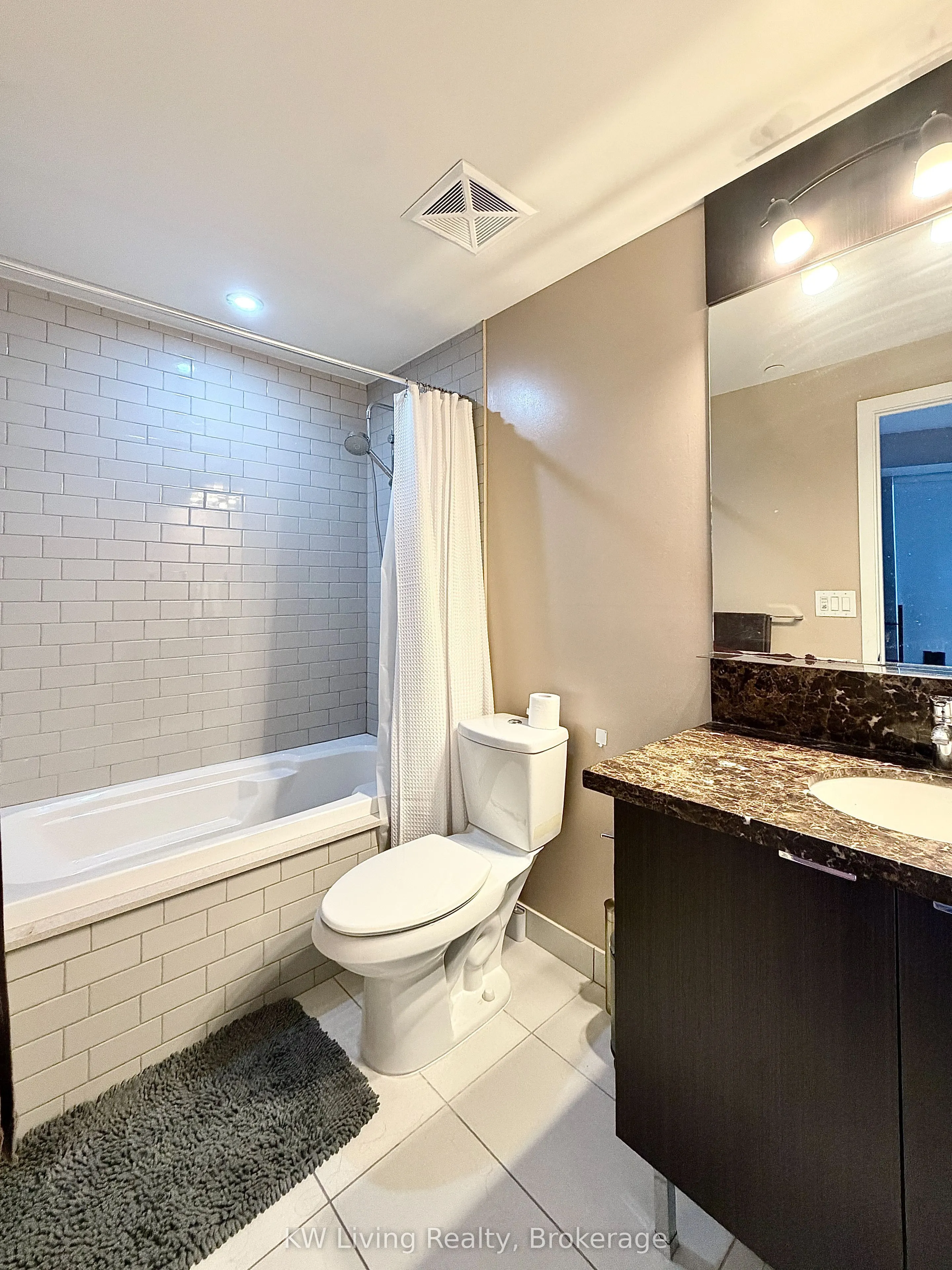 21 Widmer Street #3506