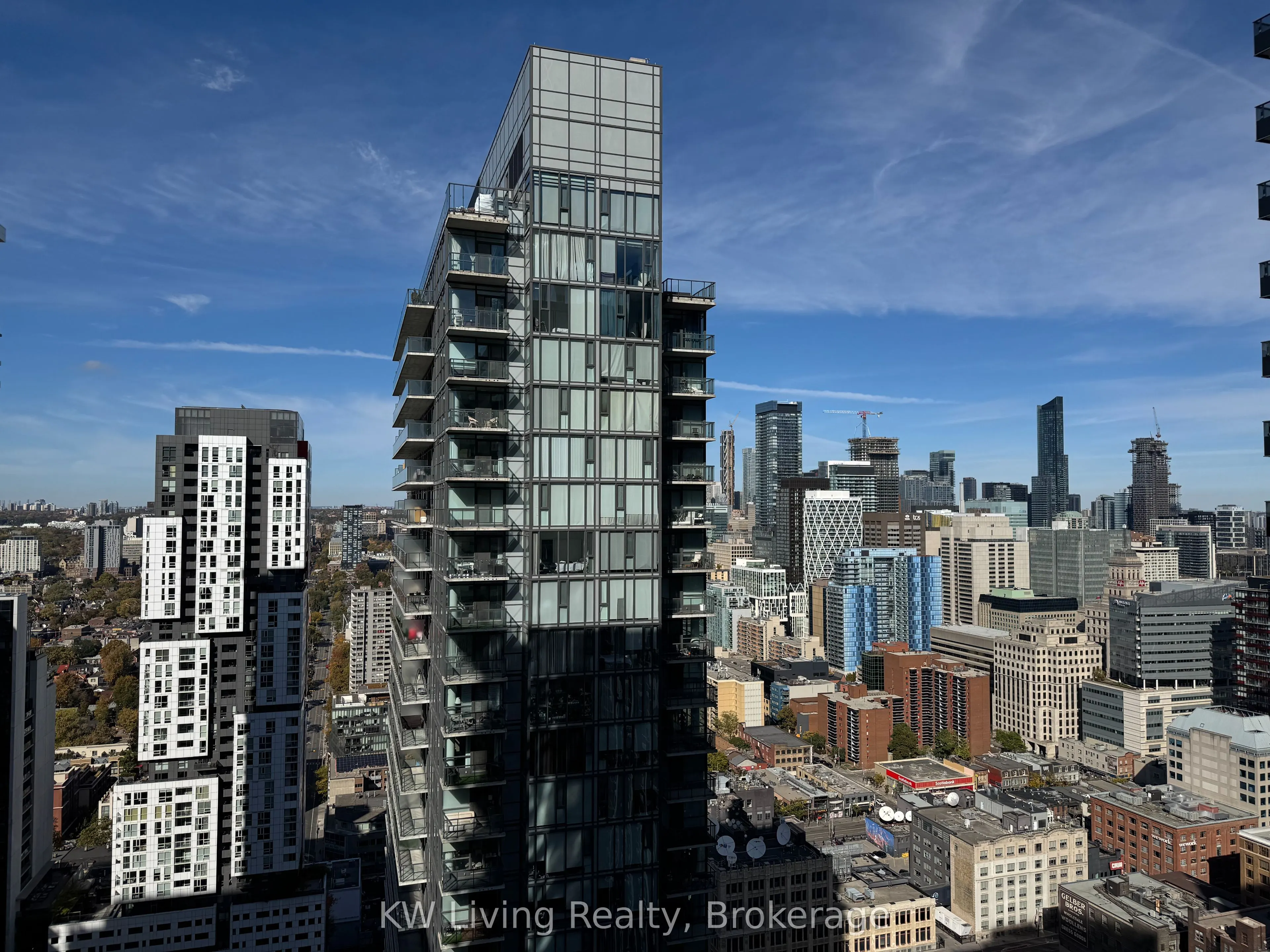 21 Widmer Street #3506