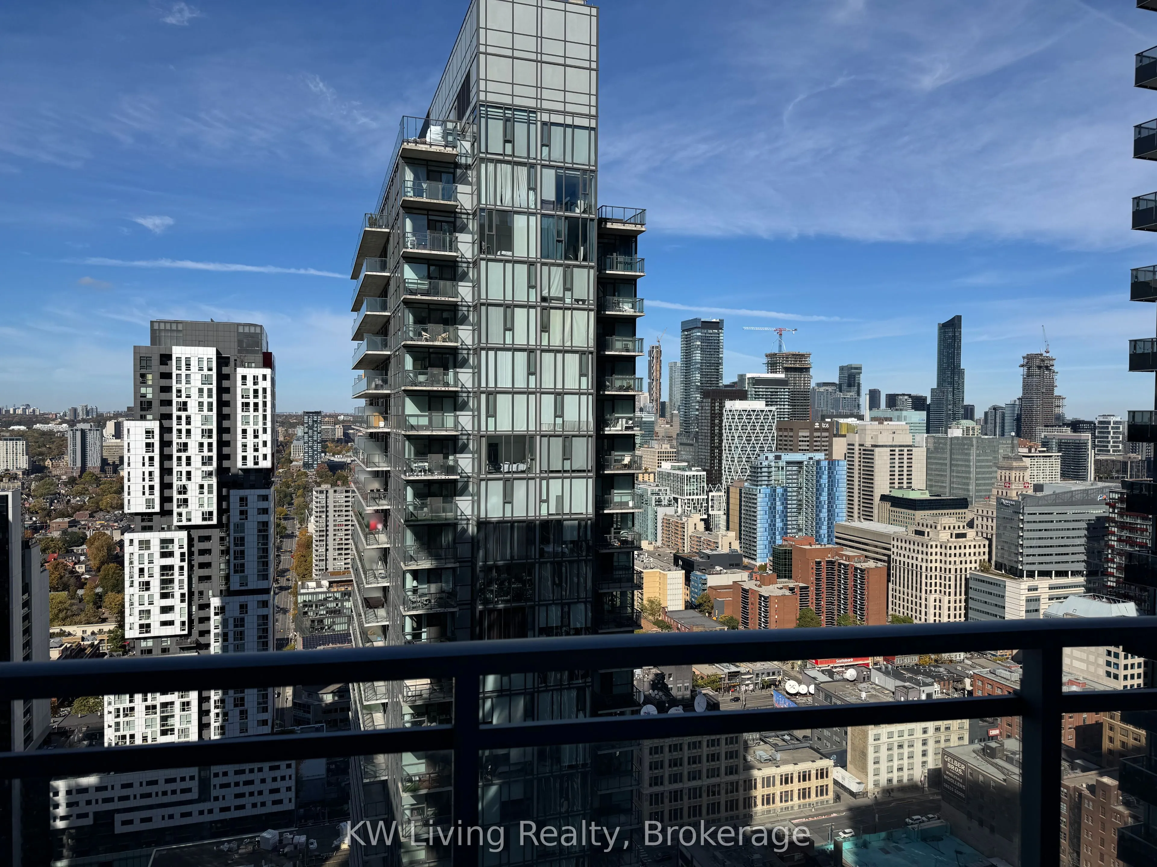 21 Widmer Street #3506