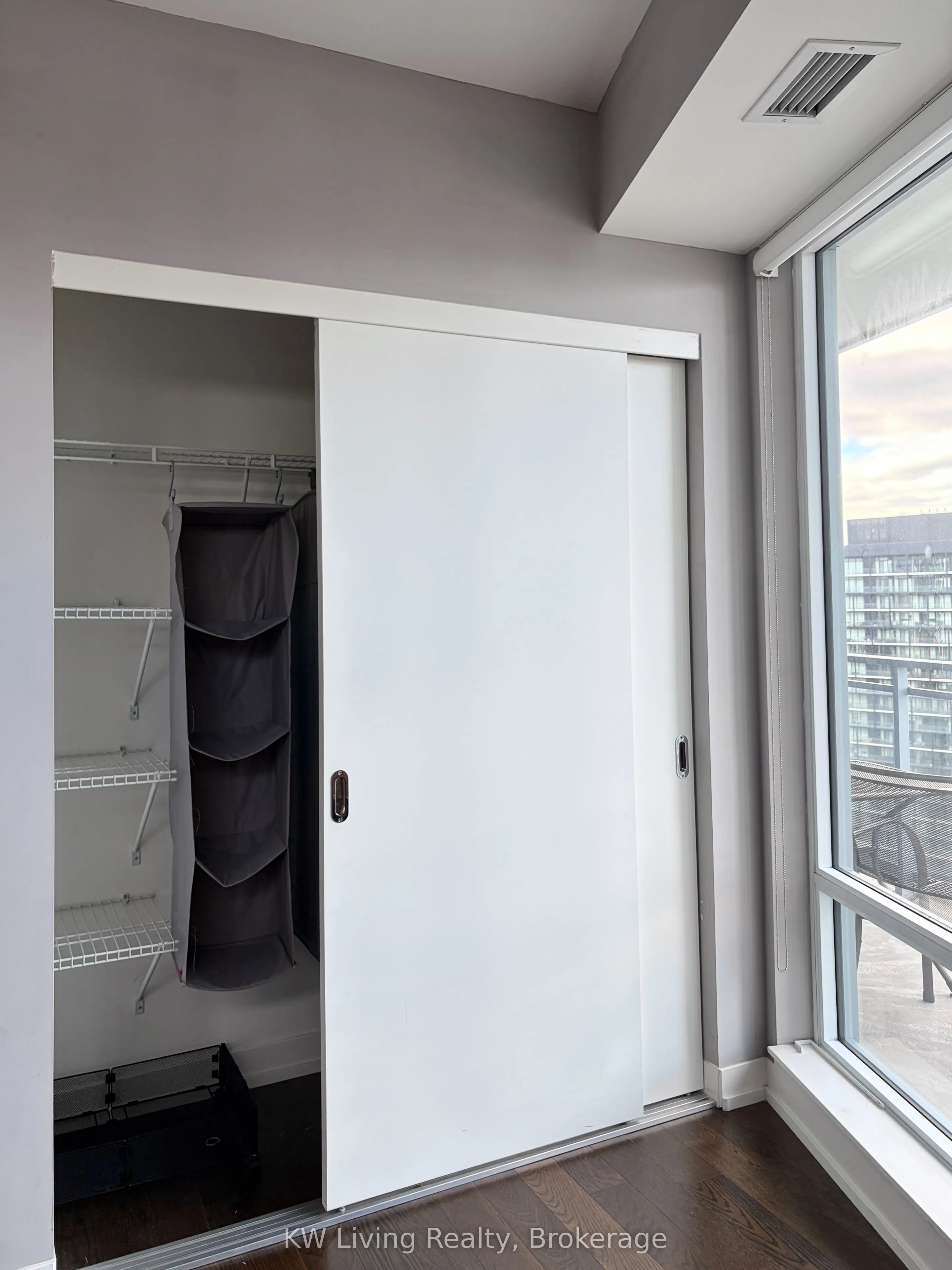 21 Widmer Street #3506