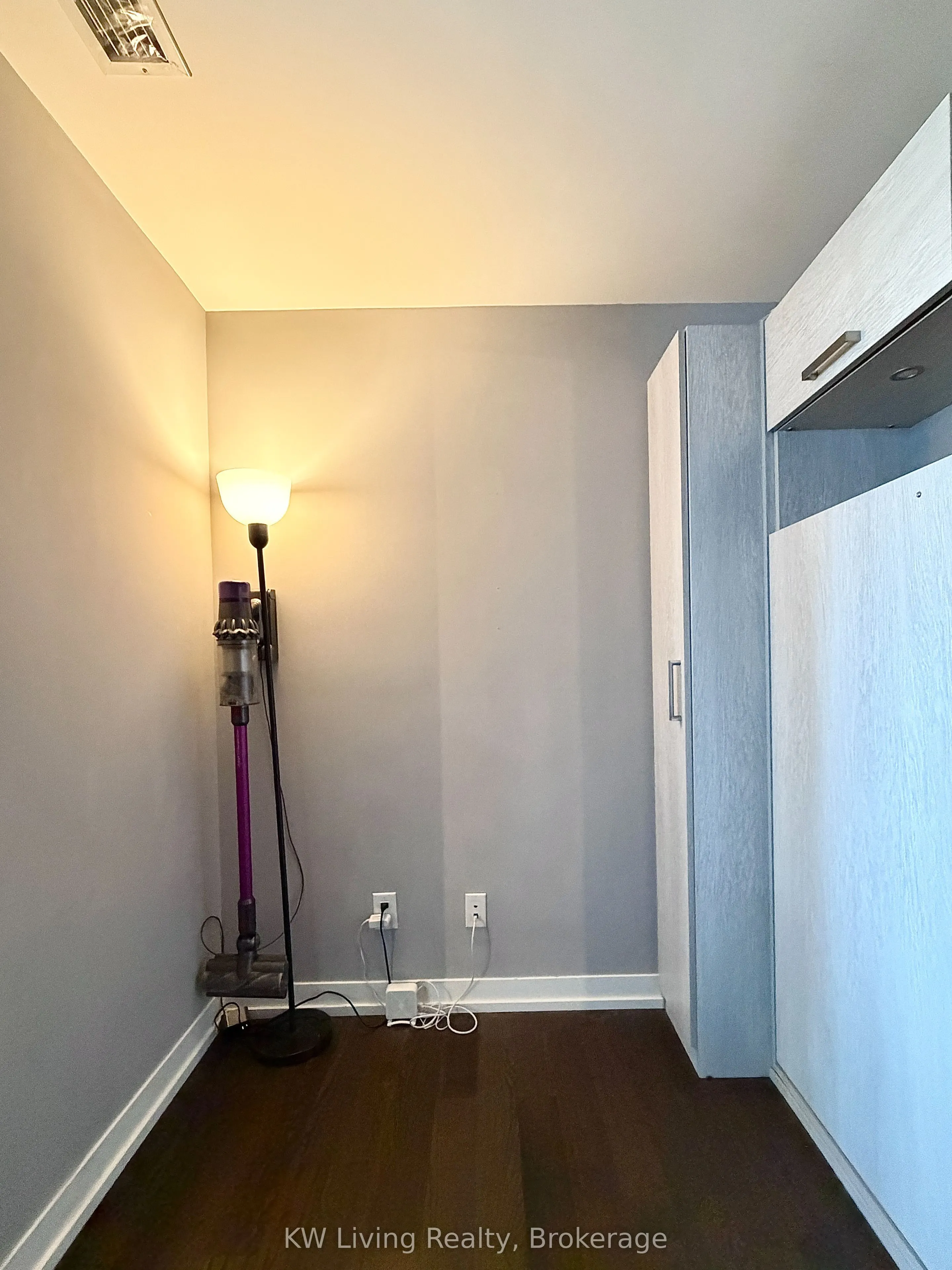 21 Widmer Street #3506