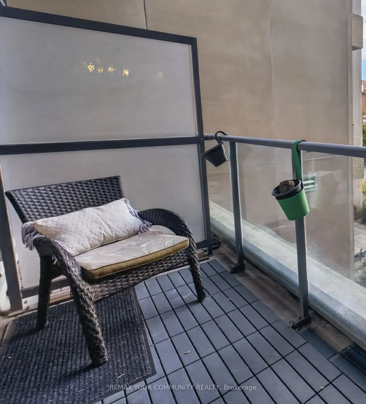 380 Macpherson Avenue #210