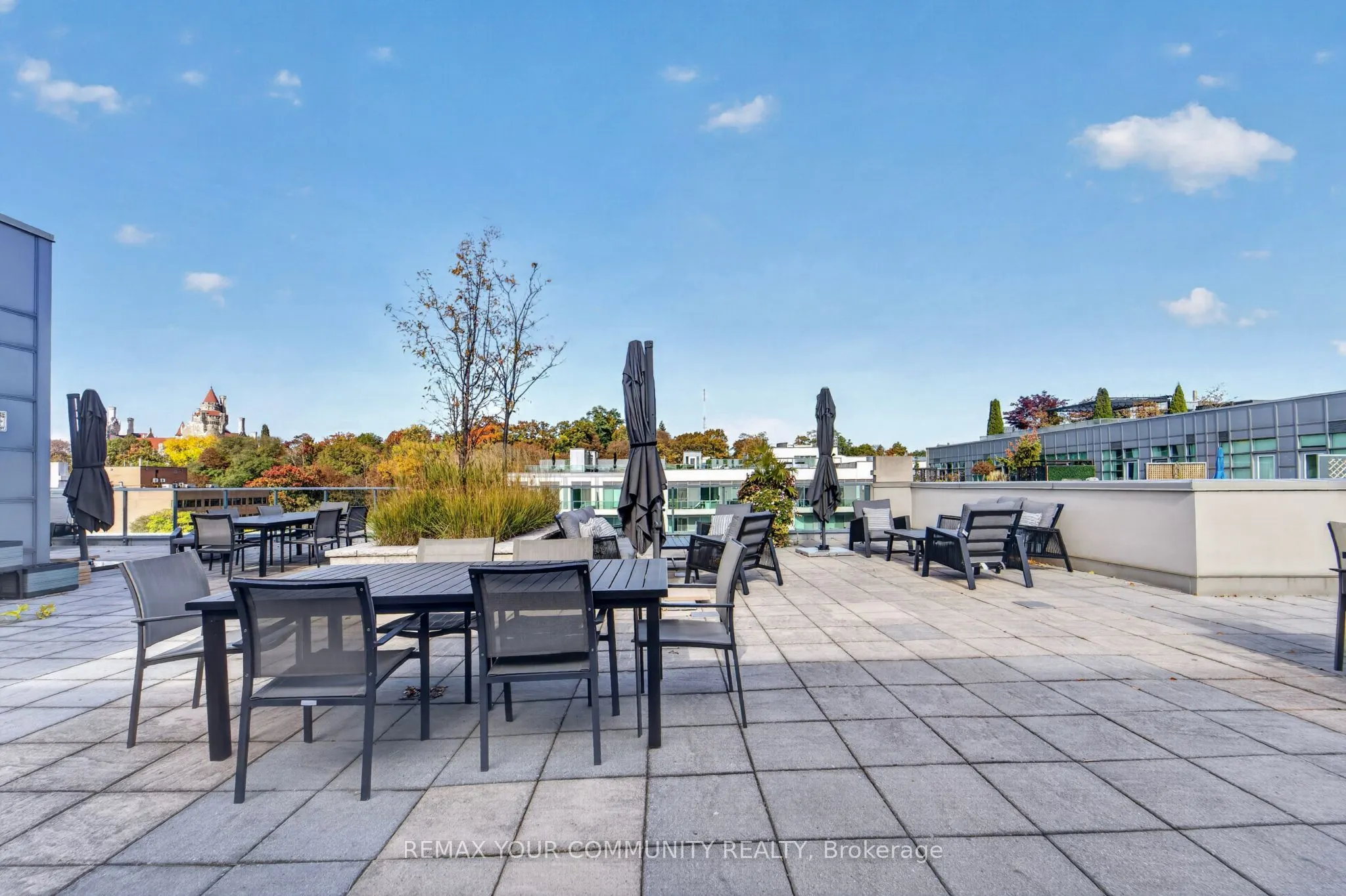 380 Macpherson Avenue #210