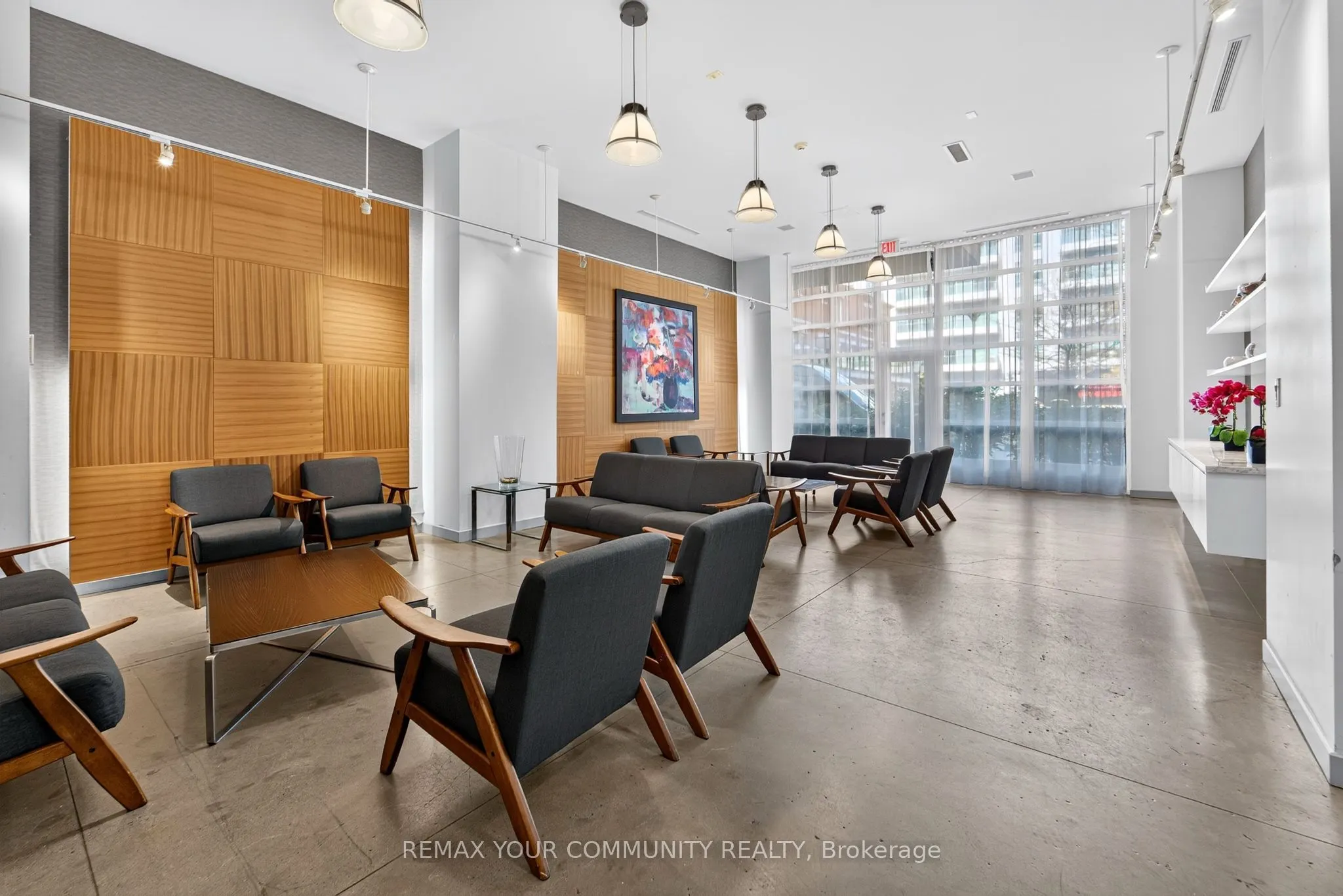 380 Macpherson Avenue #210