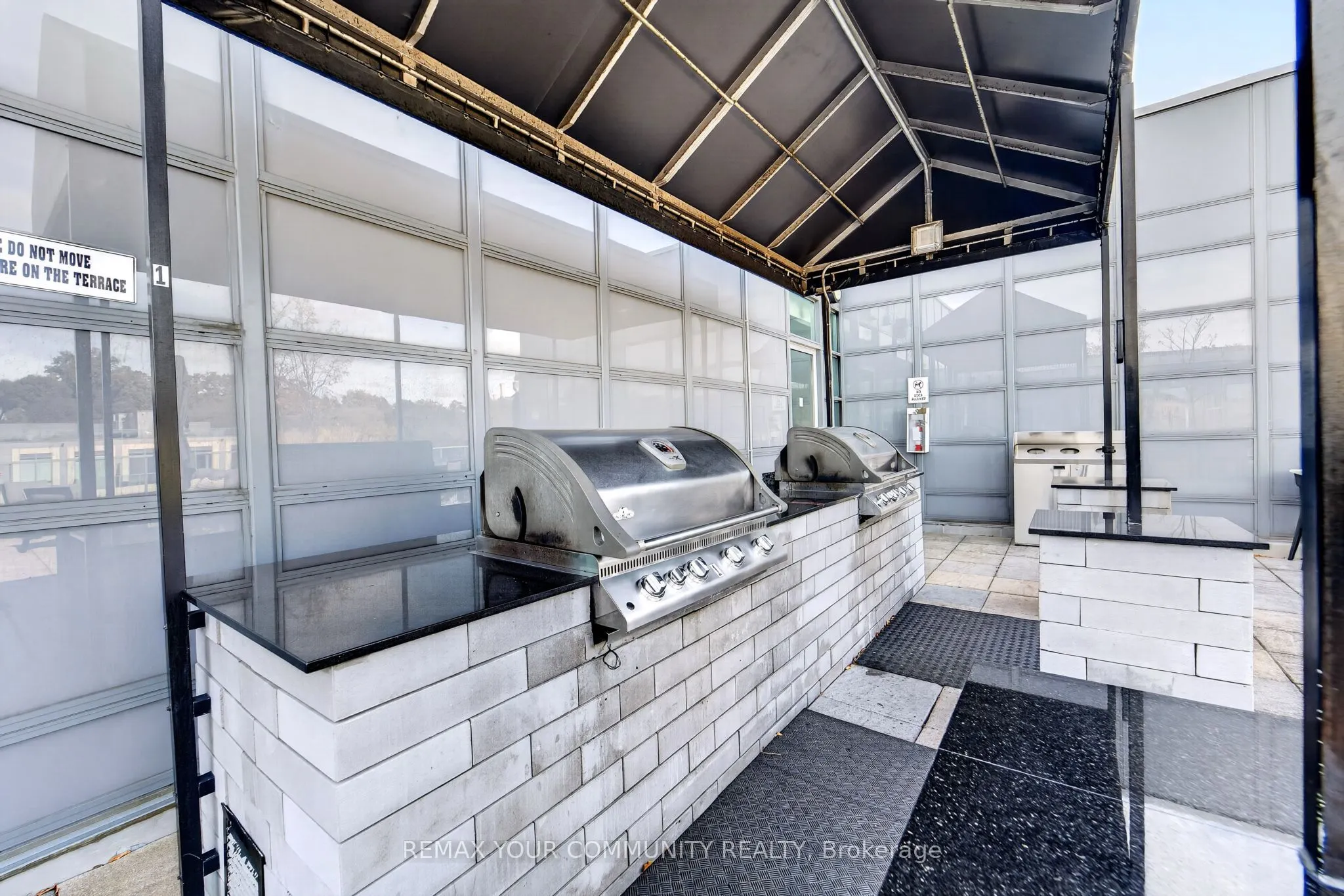 380 Macpherson Avenue #210