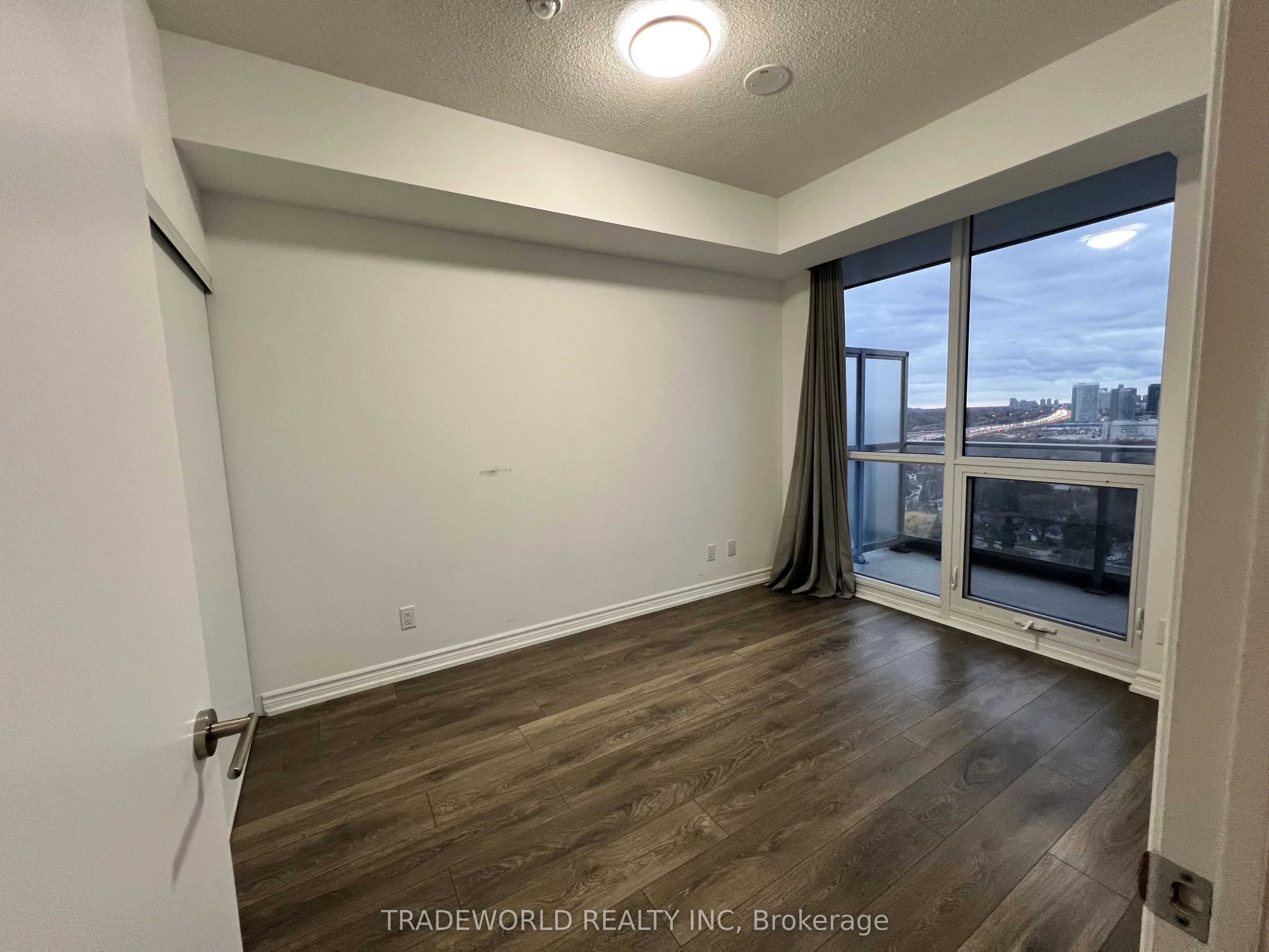 36 Forest Manor Road #1207