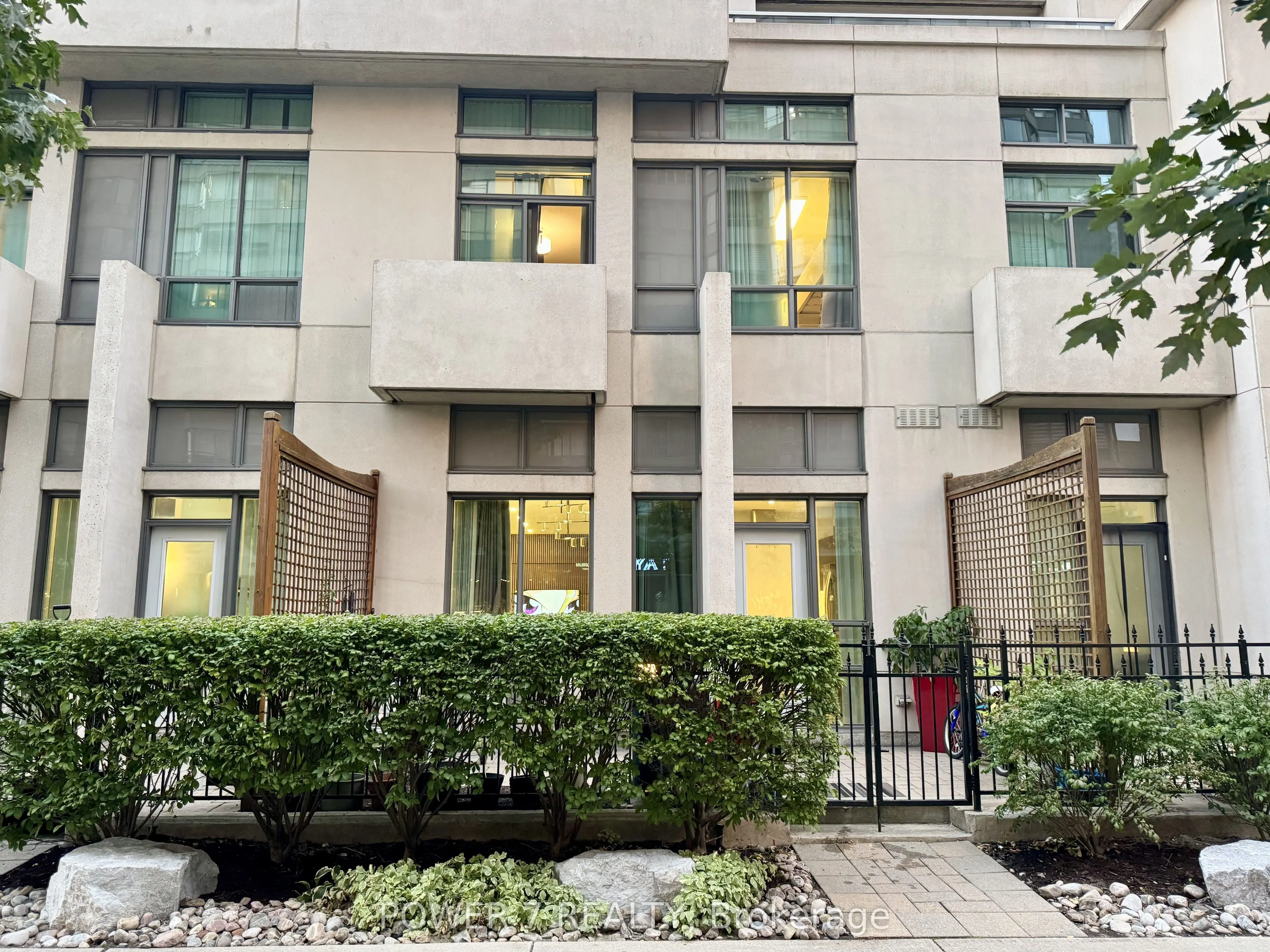 18 Spring Garden Avenue #110