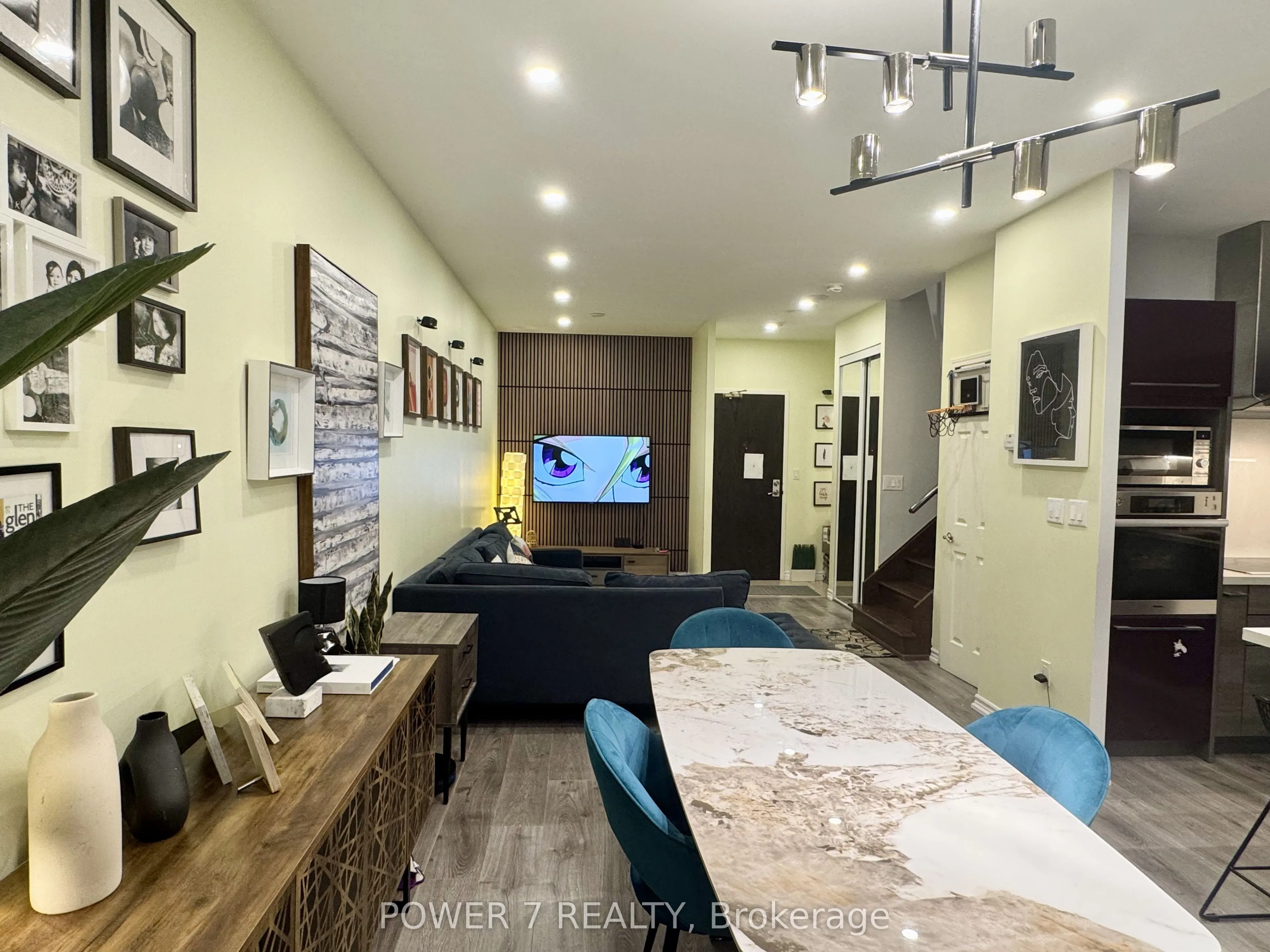 18 Spring Garden Avenue #110