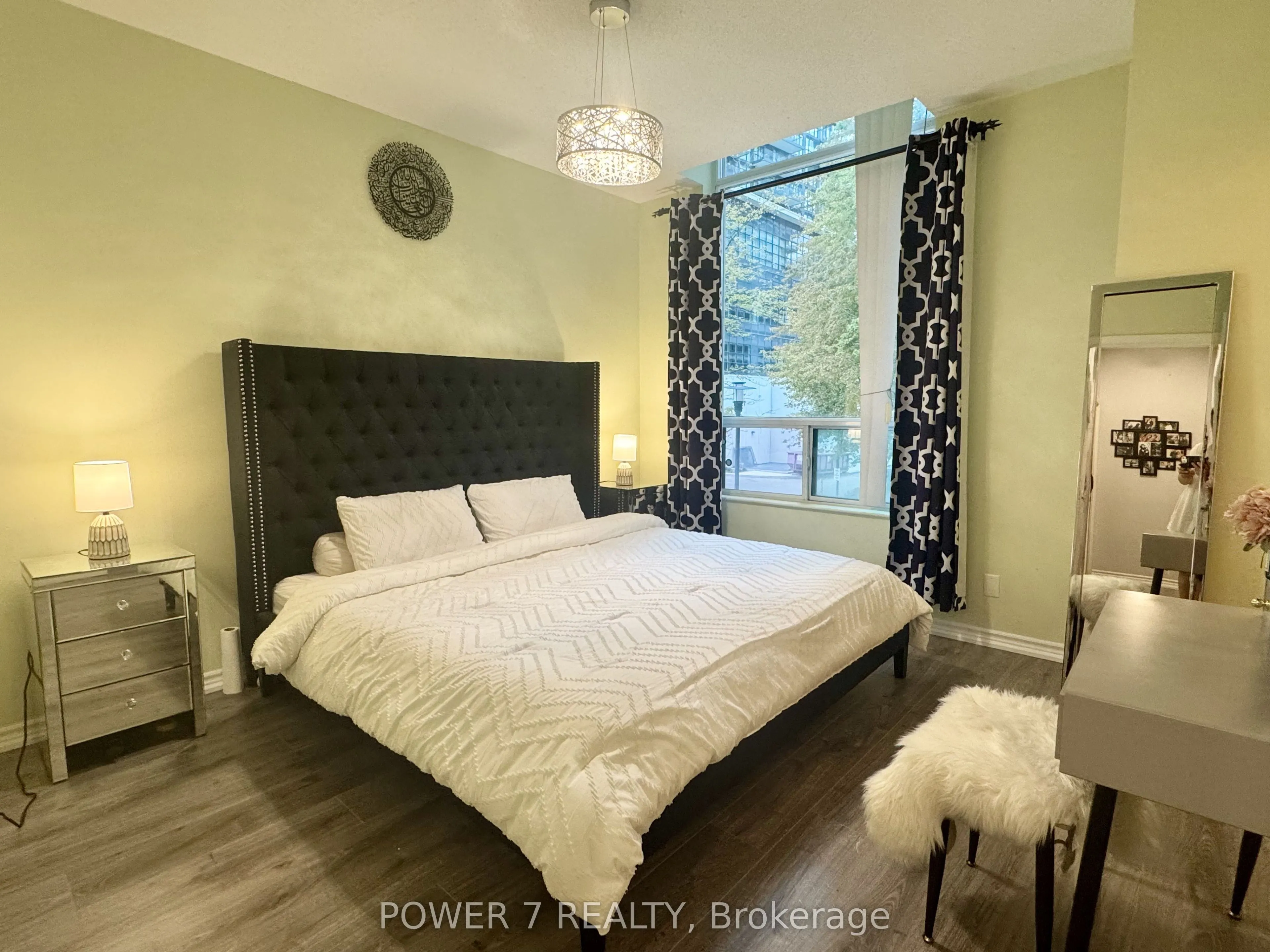 18 Spring Garden Avenue #110