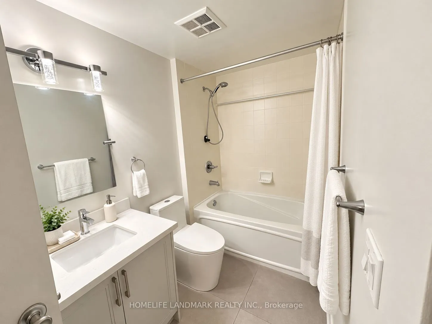 38 Kenaston Gardens #GV113