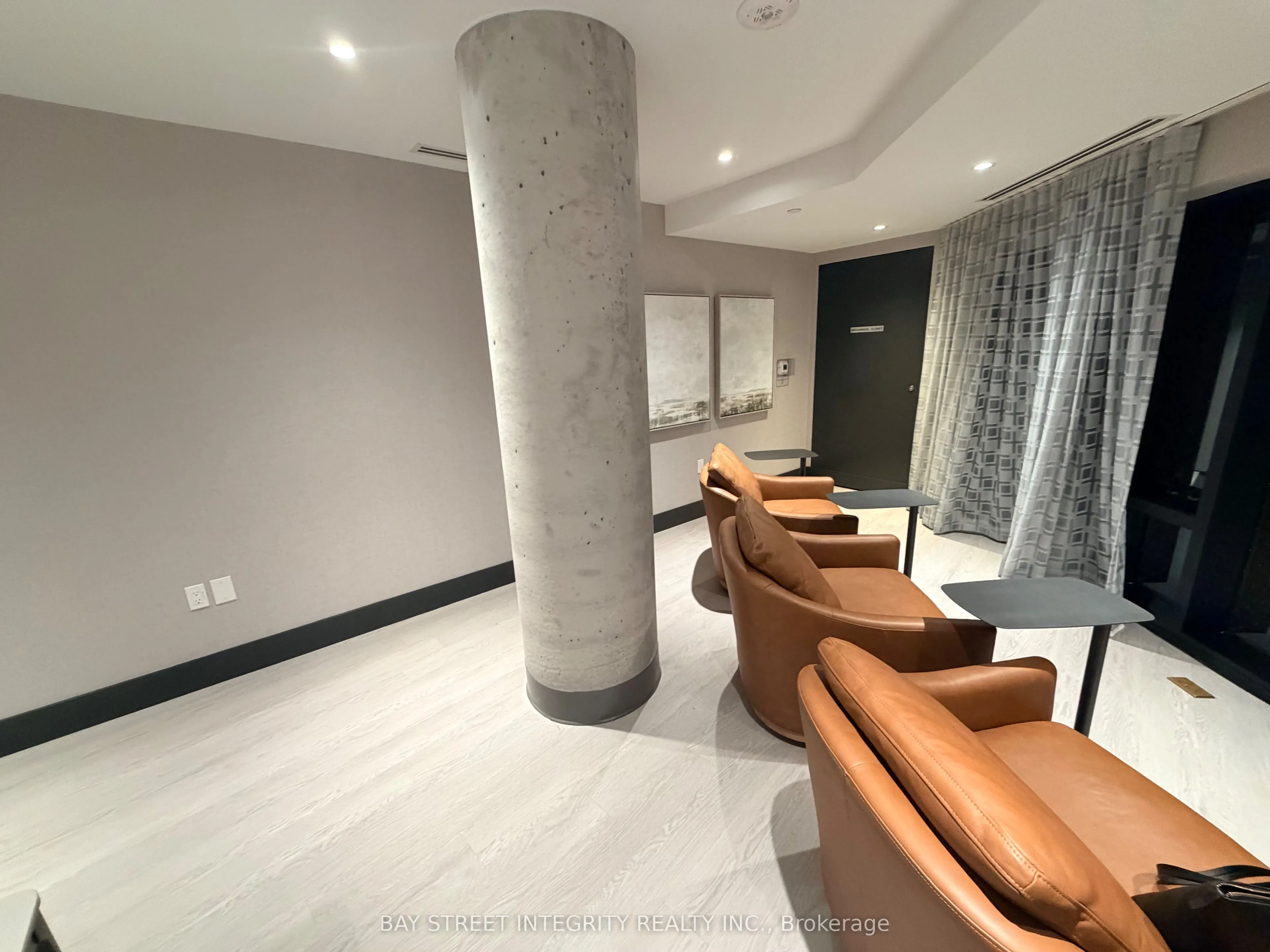 5858 Yonge Street #616