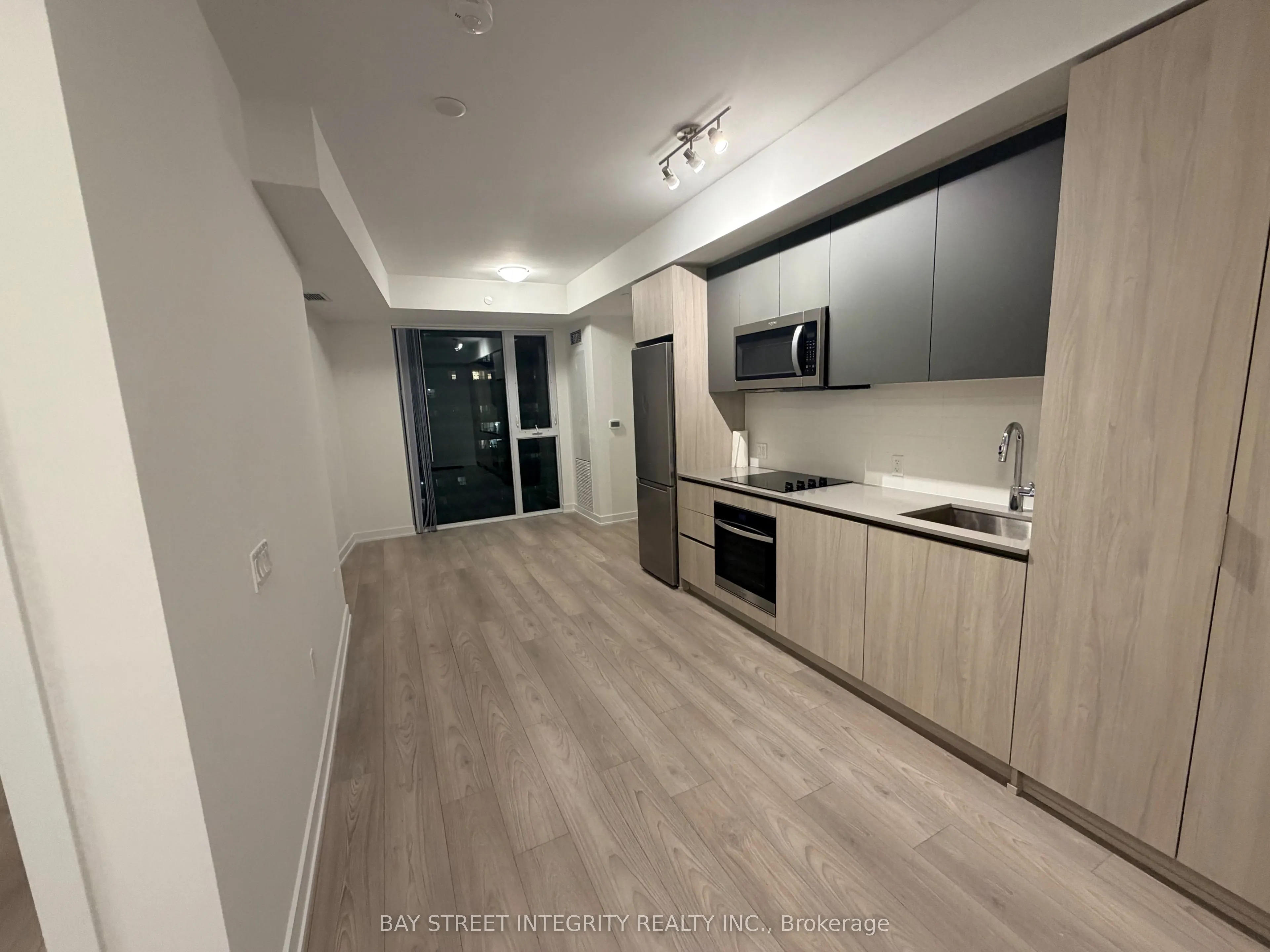 5858 Yonge Street #616
