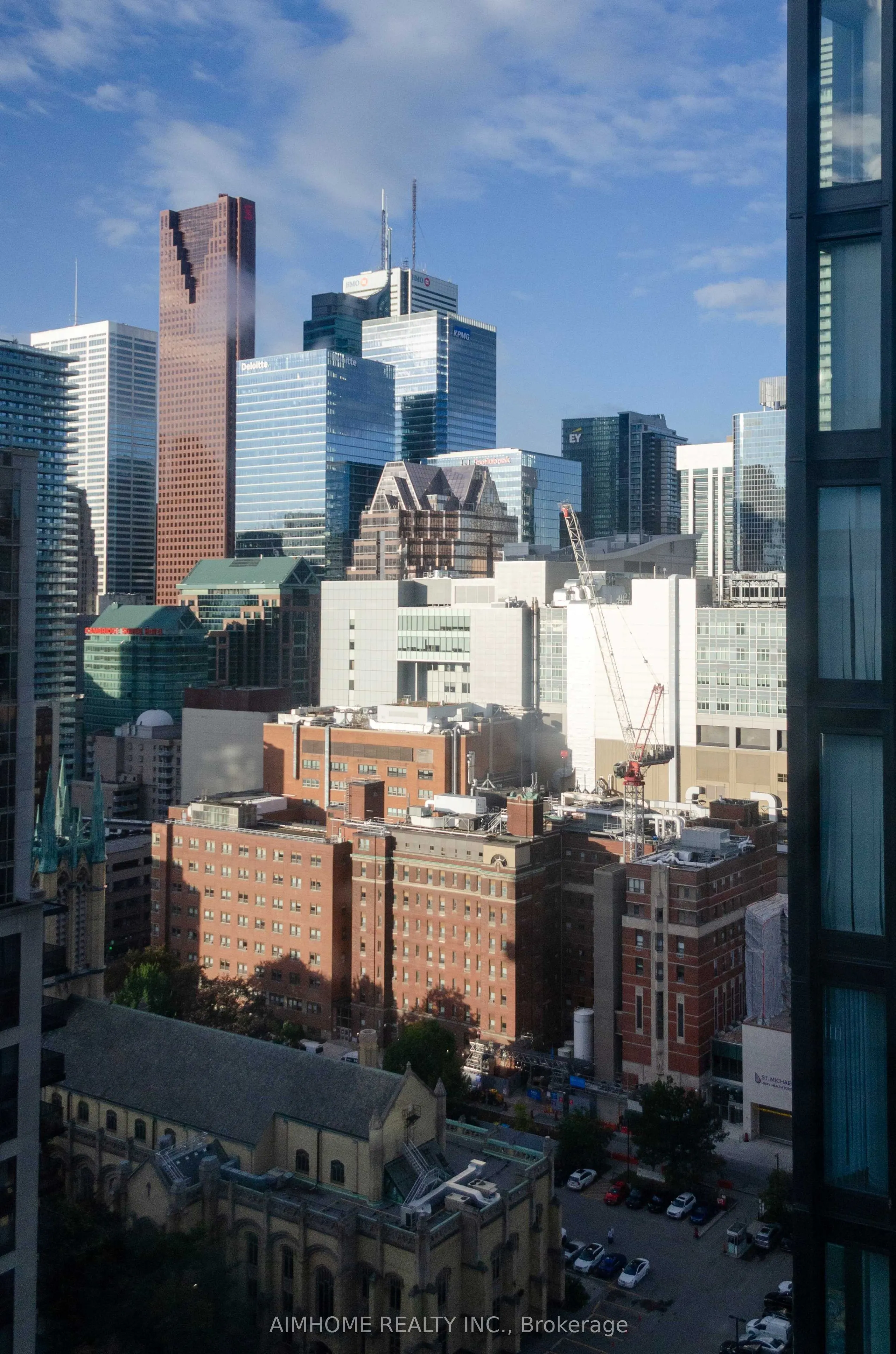 68 Shuter Street #2706