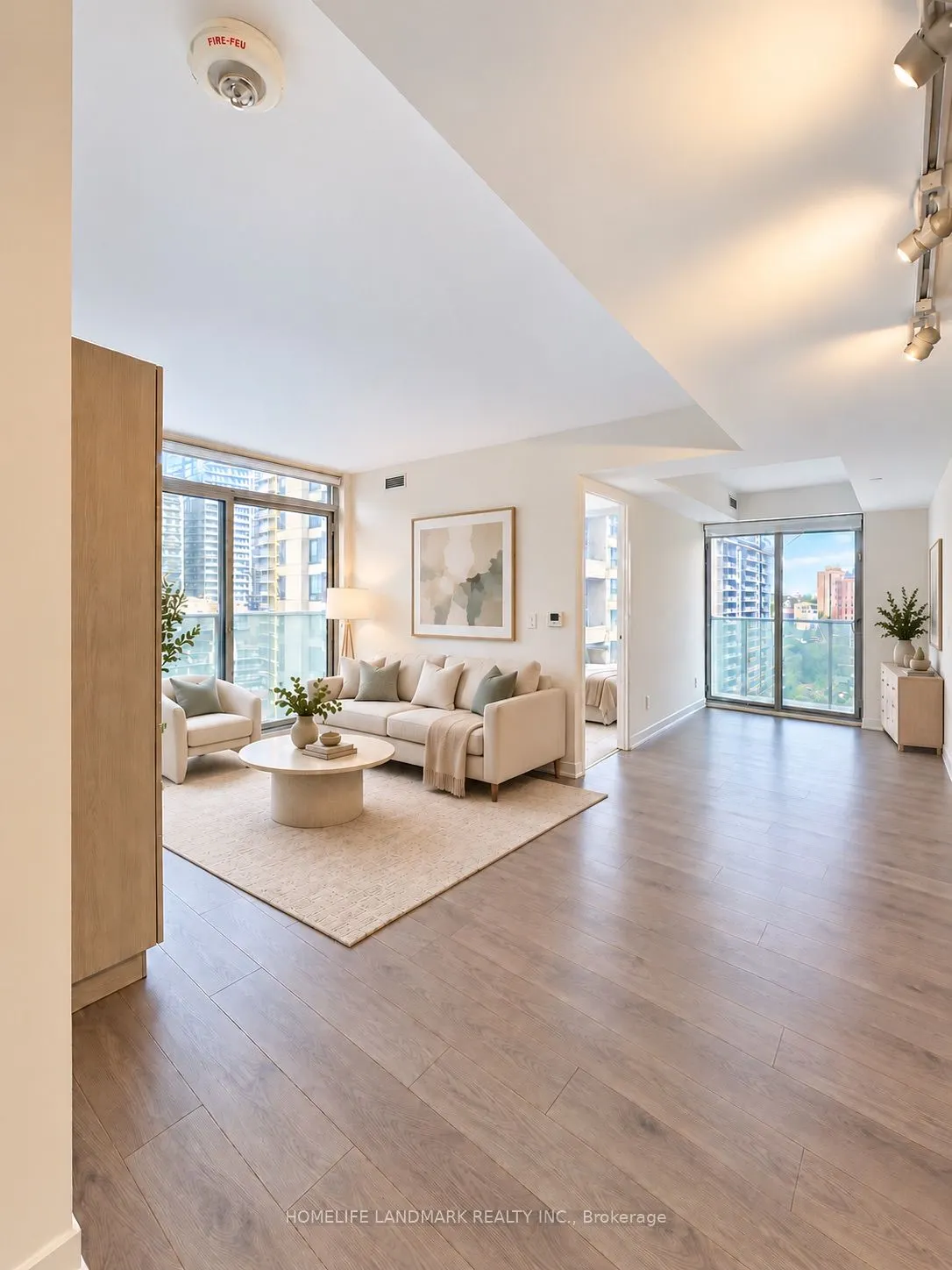 501 Yonge Street #905