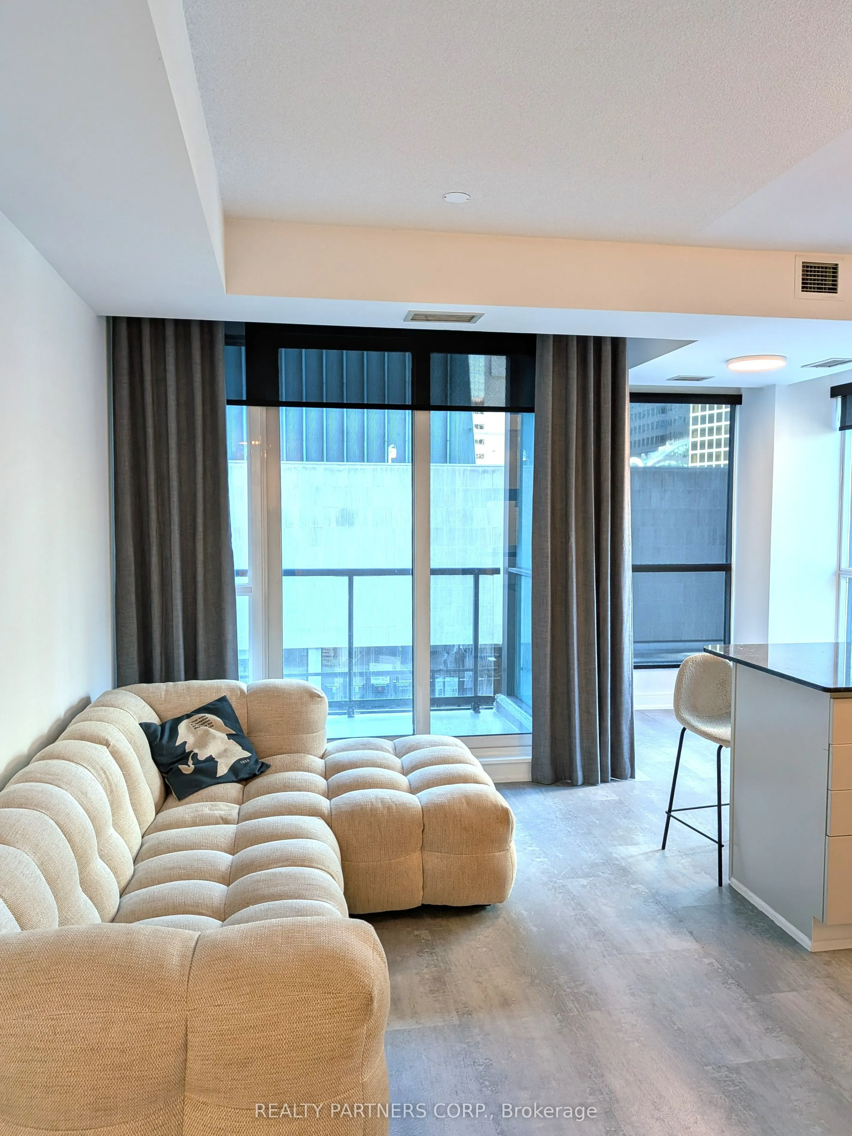 1 Scott Street #409