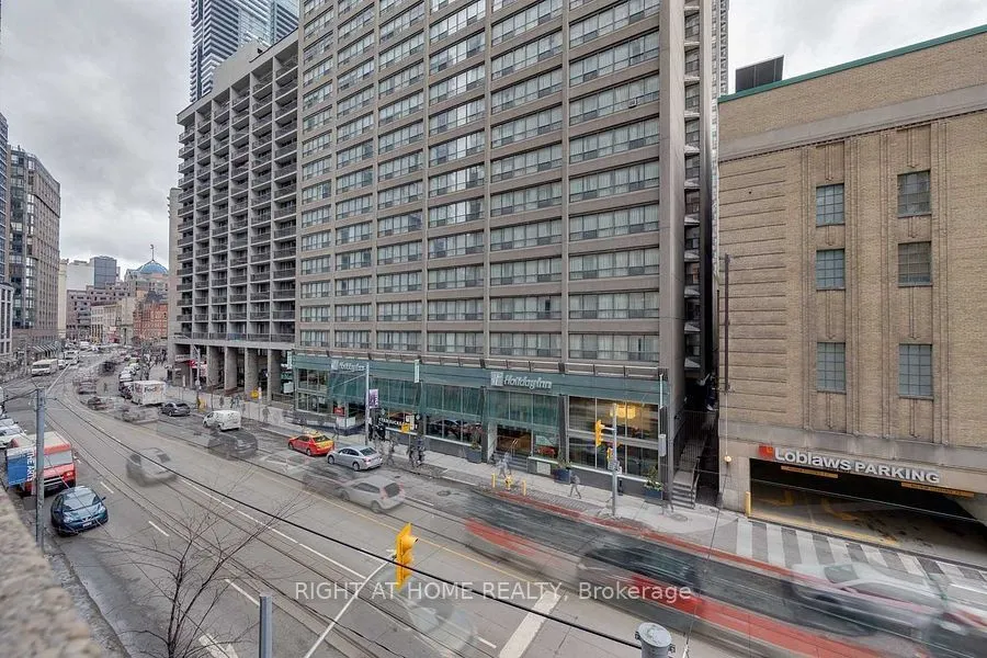 45 Carlton Street #1710