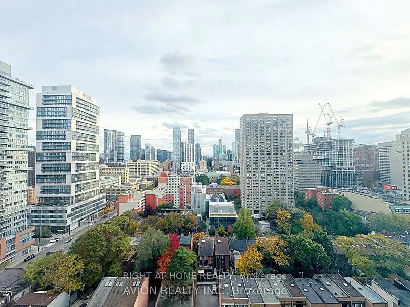 45 Carlton Street #1710