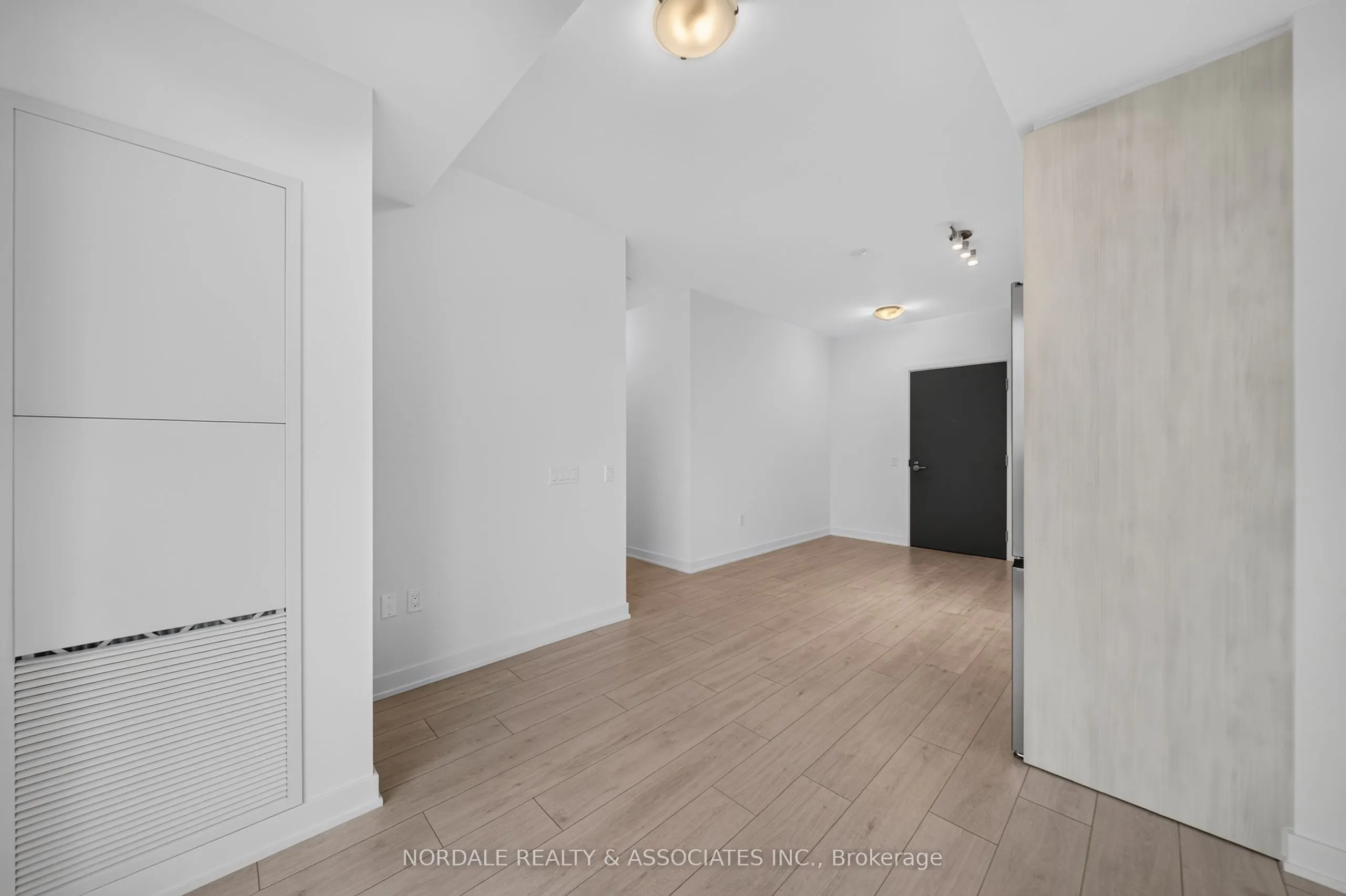 5858 Yonge Street #1202