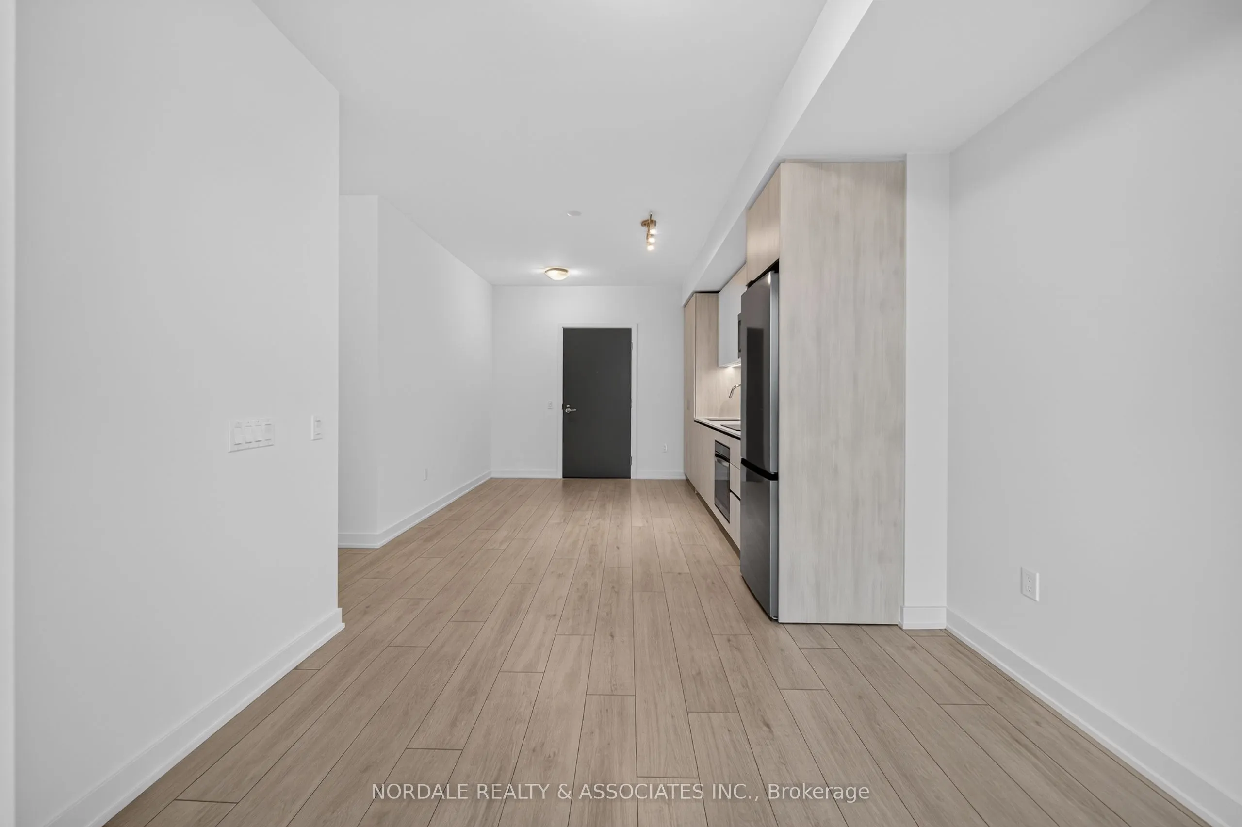 5858 Yonge Street #1202