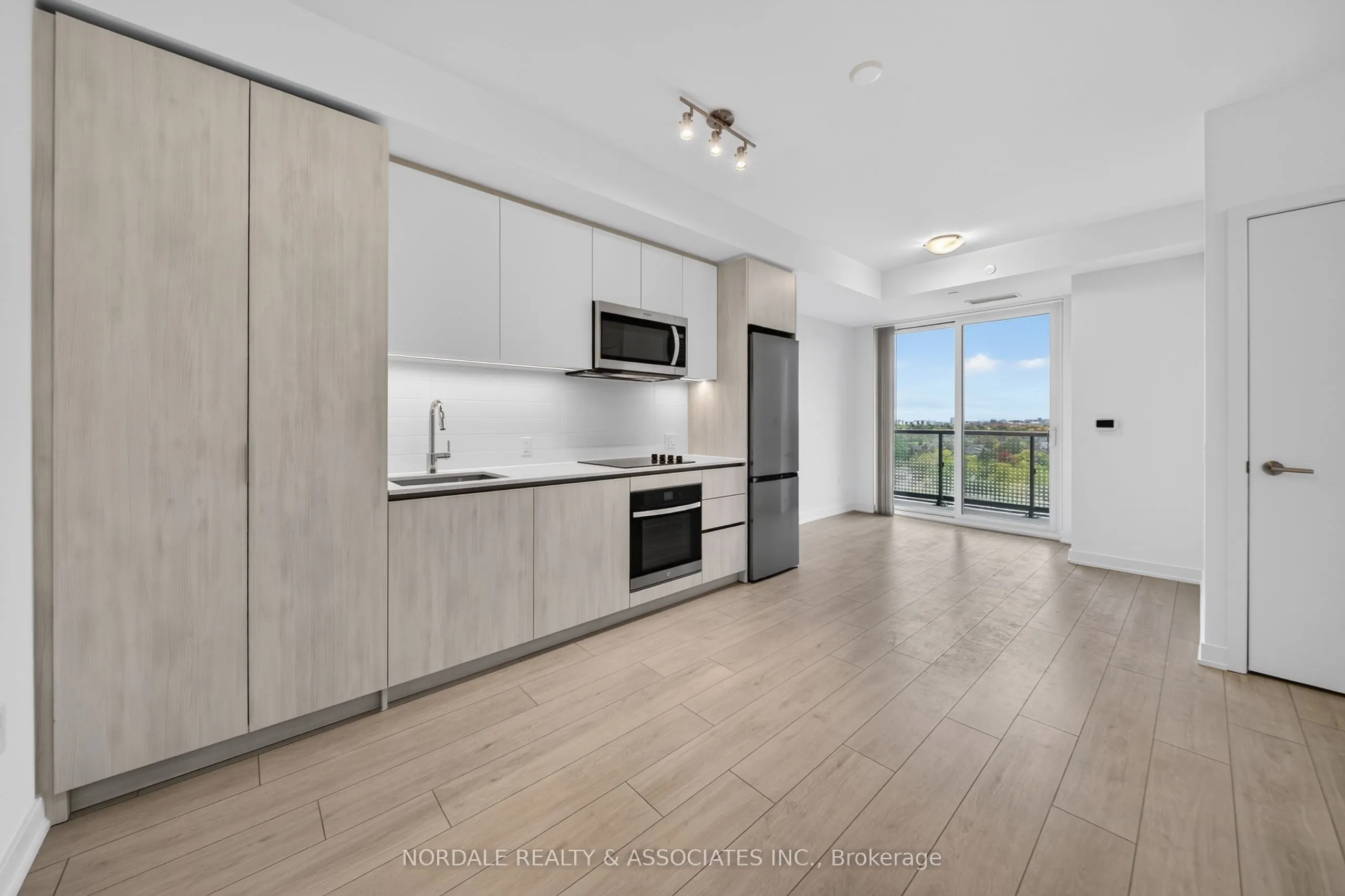 5858 Yonge Street #1202