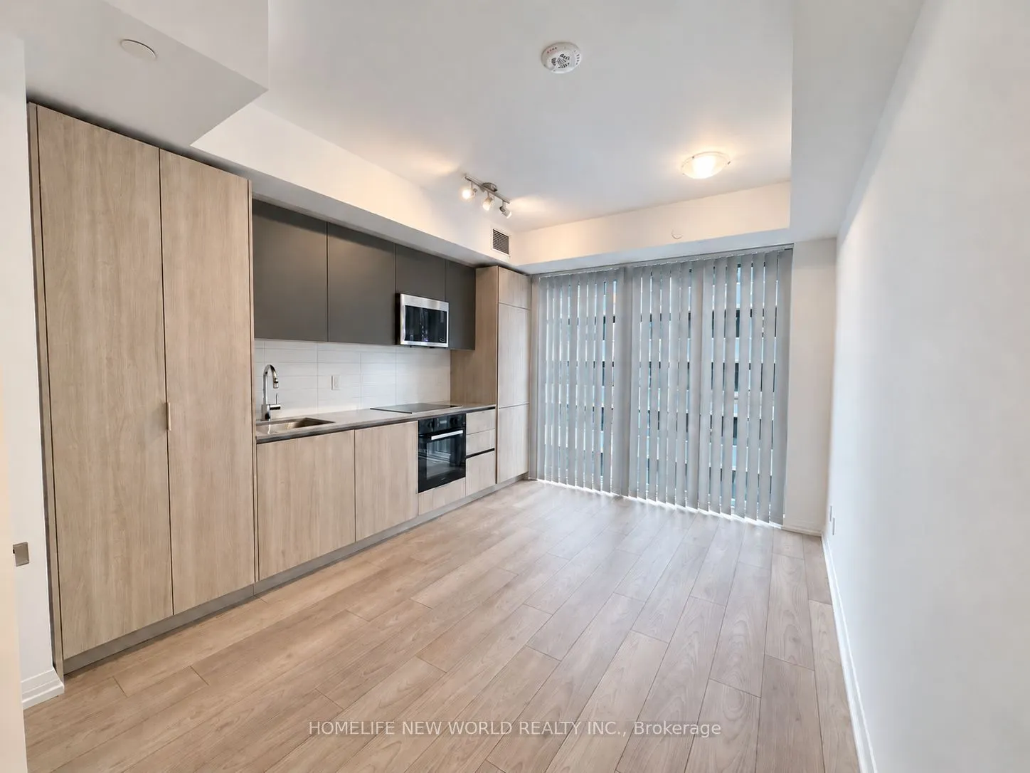 400 King Street W #3025