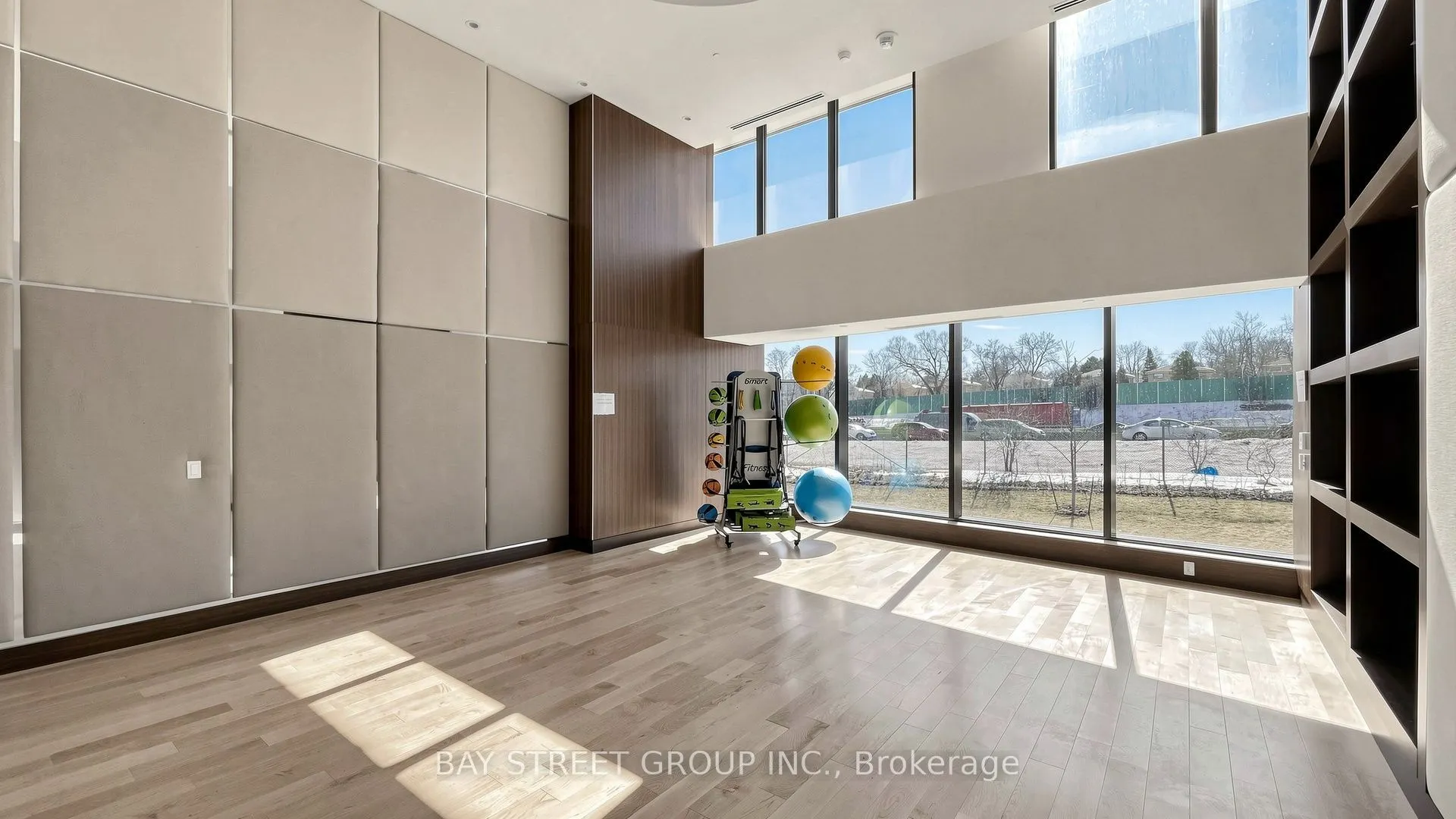95 McMahon Drive #2515