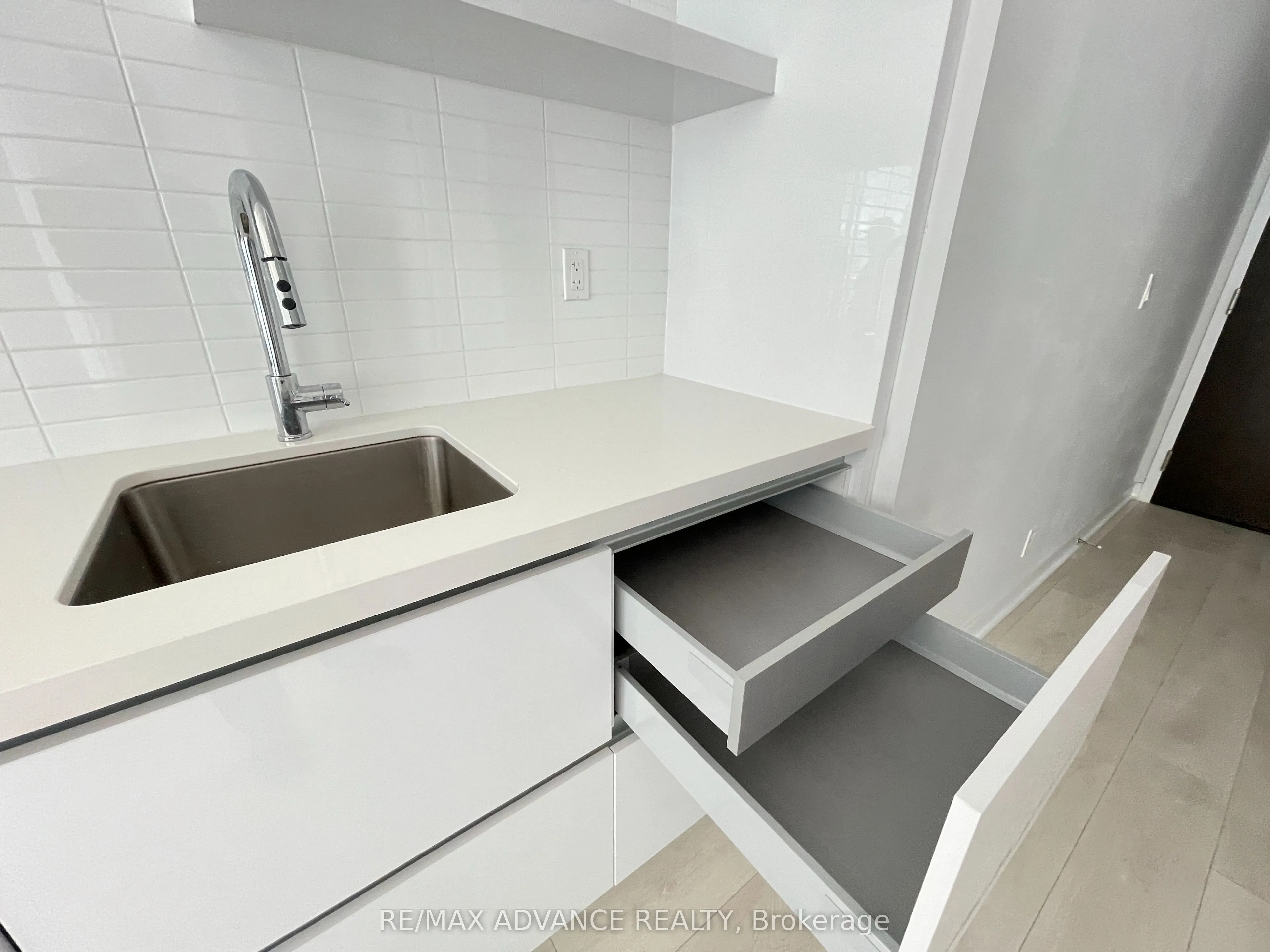 2221 Yonge Street #3306