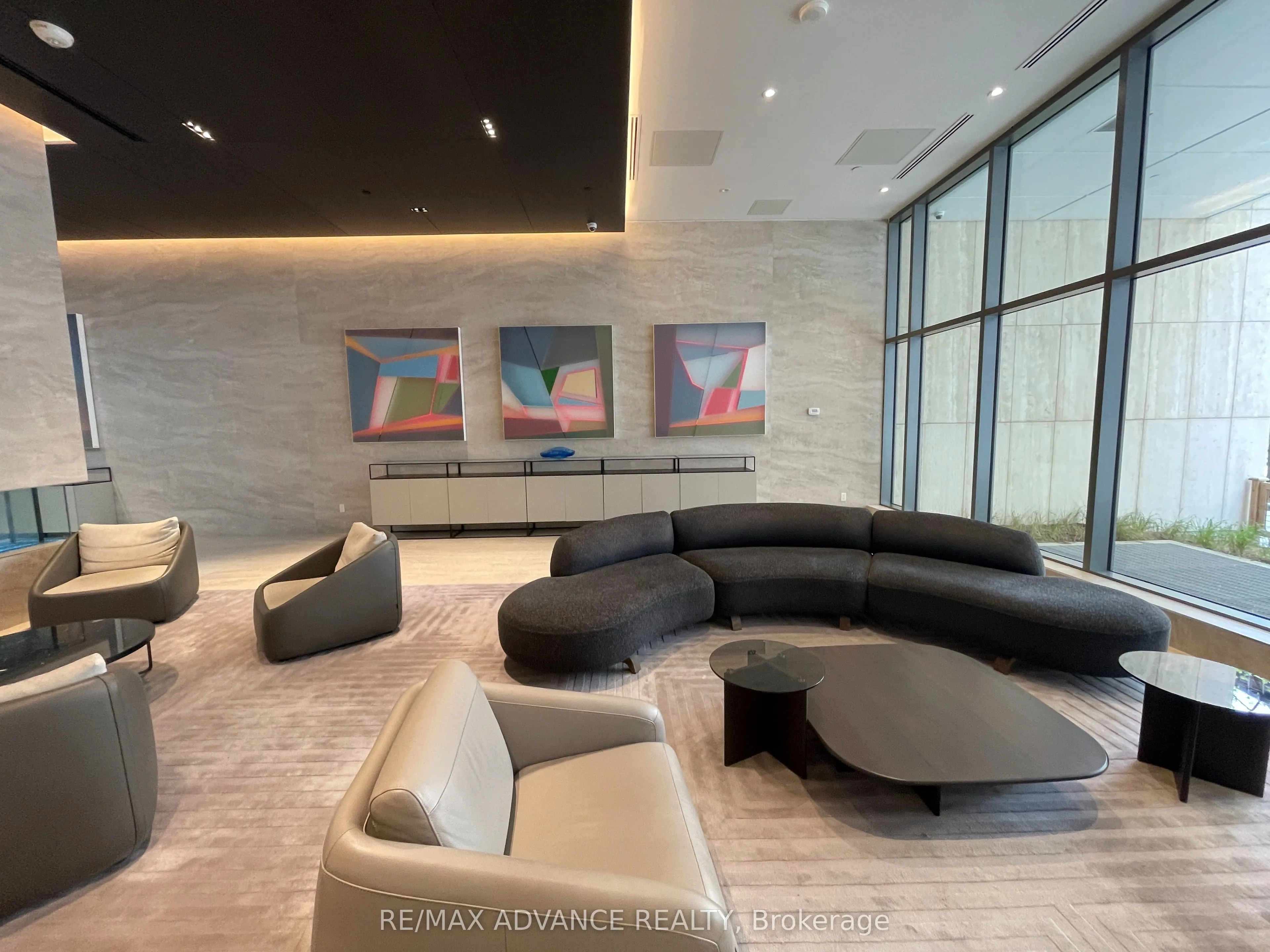 2221 Yonge Street #3306