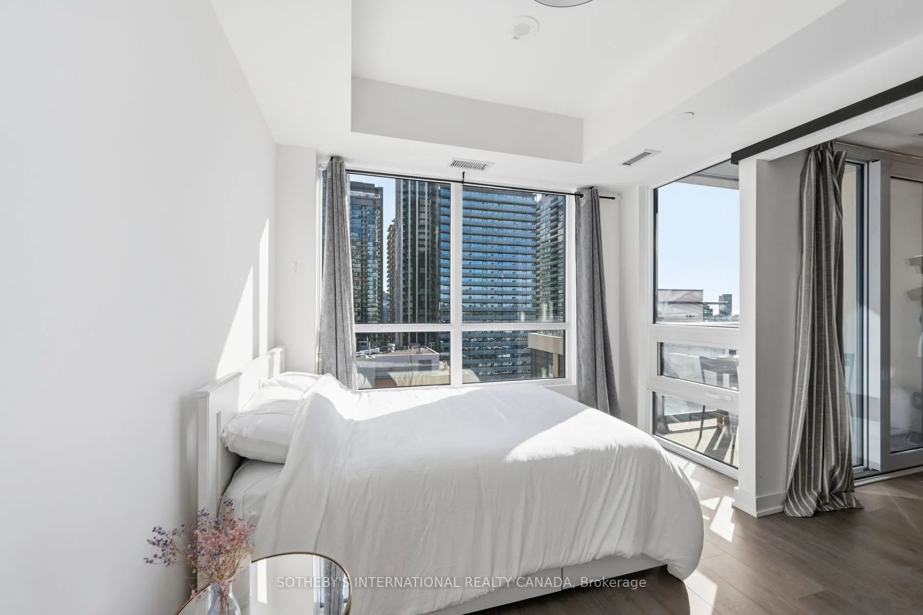 108 Peter Street #2008