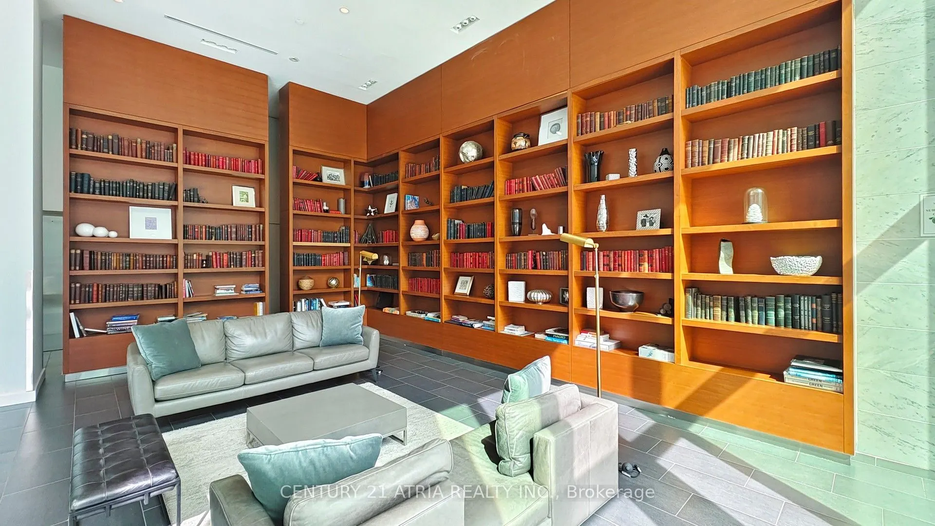 170 Fort York Boulevard #211