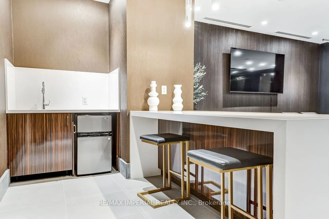 28 Widmer Street #4521