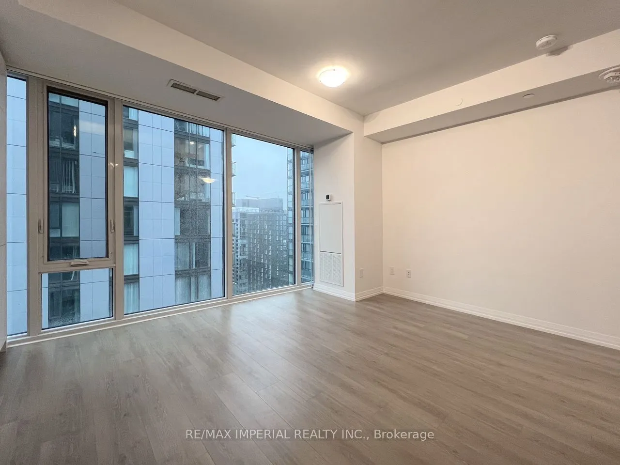 28 Widmer Street #4521