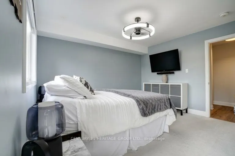 9 R Clintwood Gate NE #20