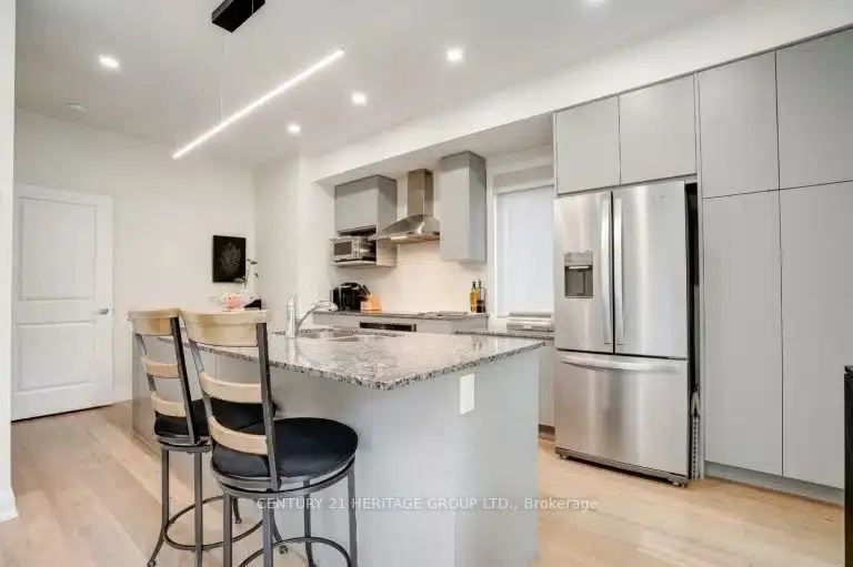 9 R Clintwood Gate NE #20