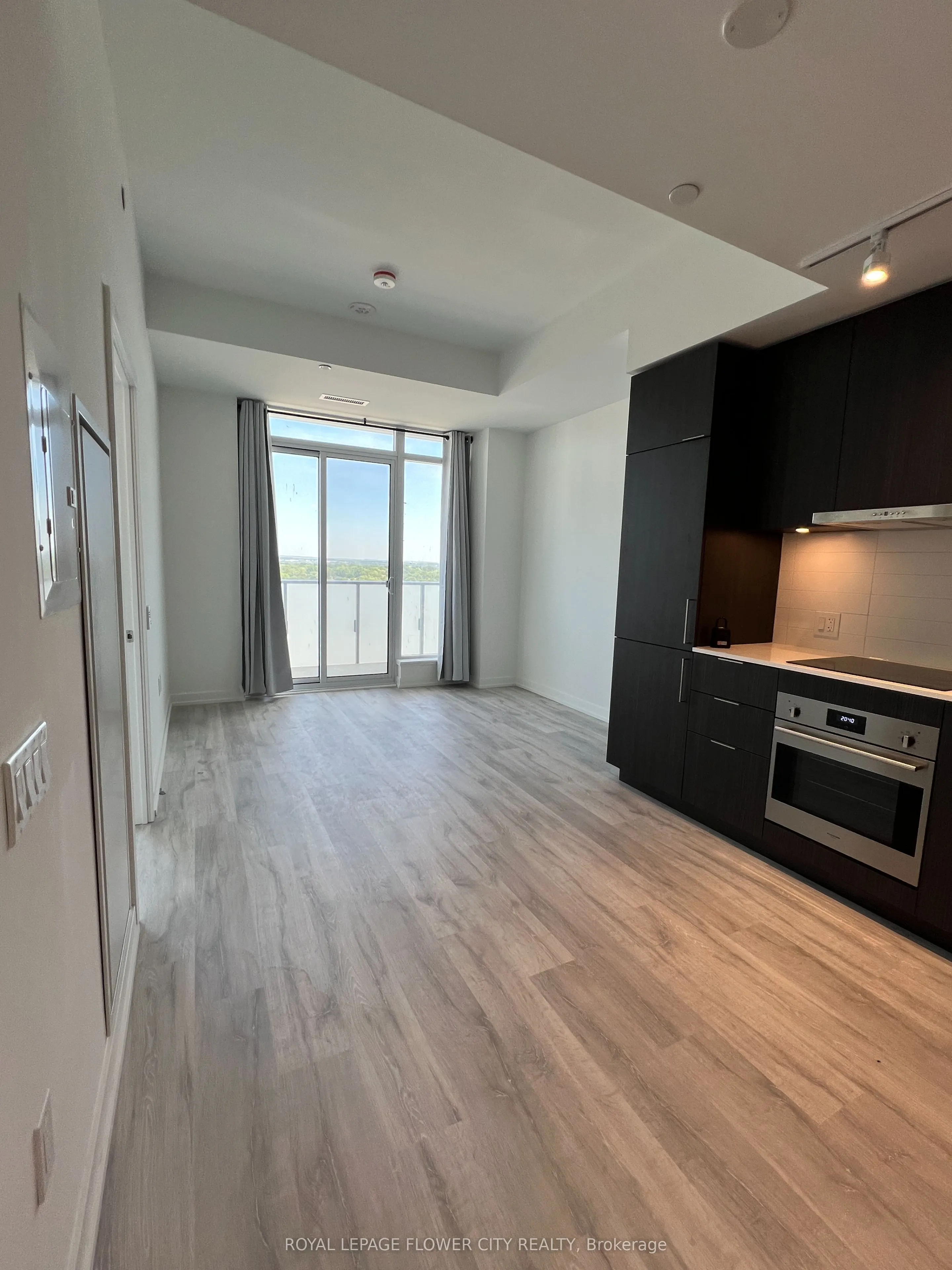 7 Golden Lion Heights #1112