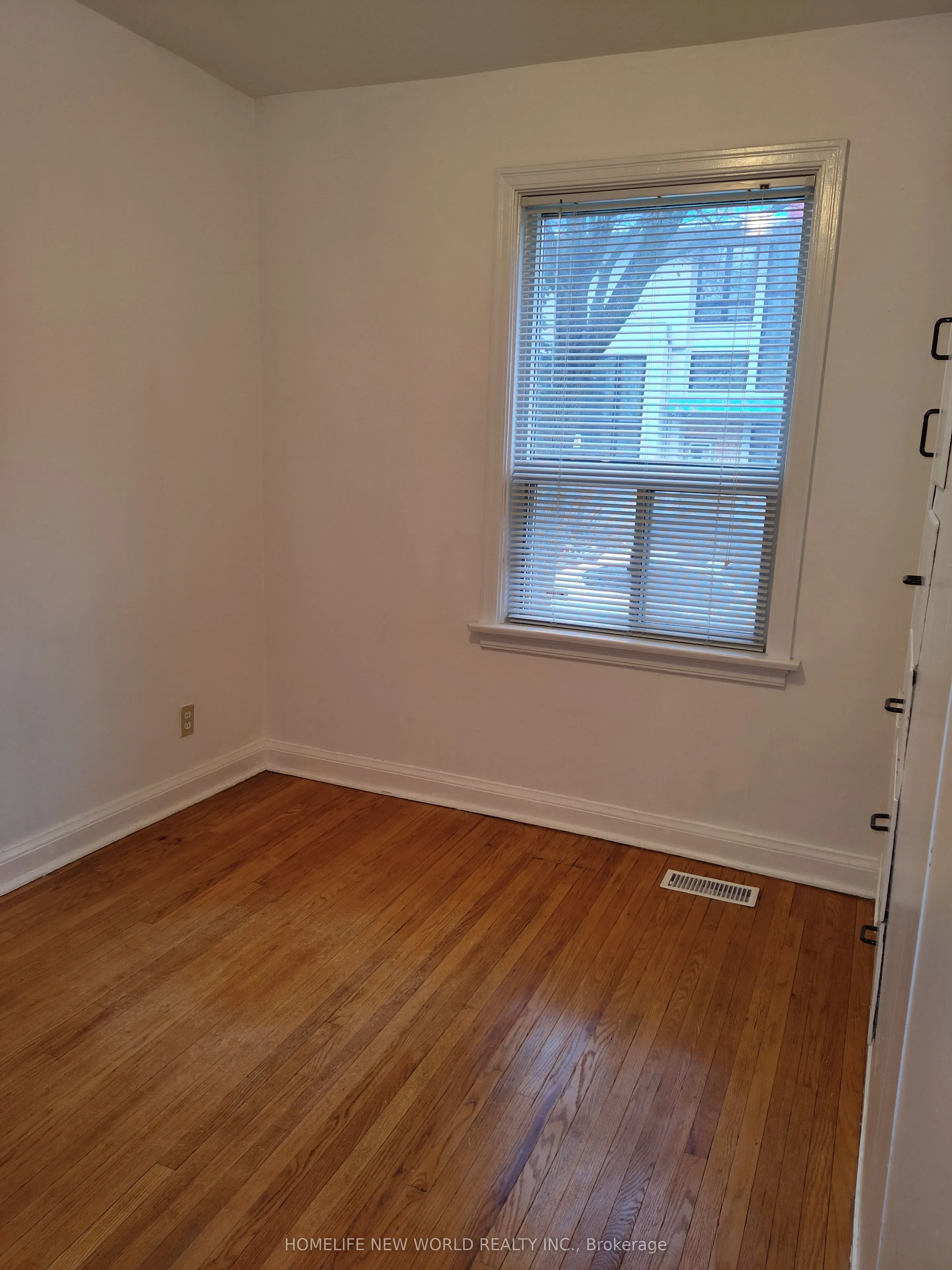 17 Bonnington Place #Gr, 2nd