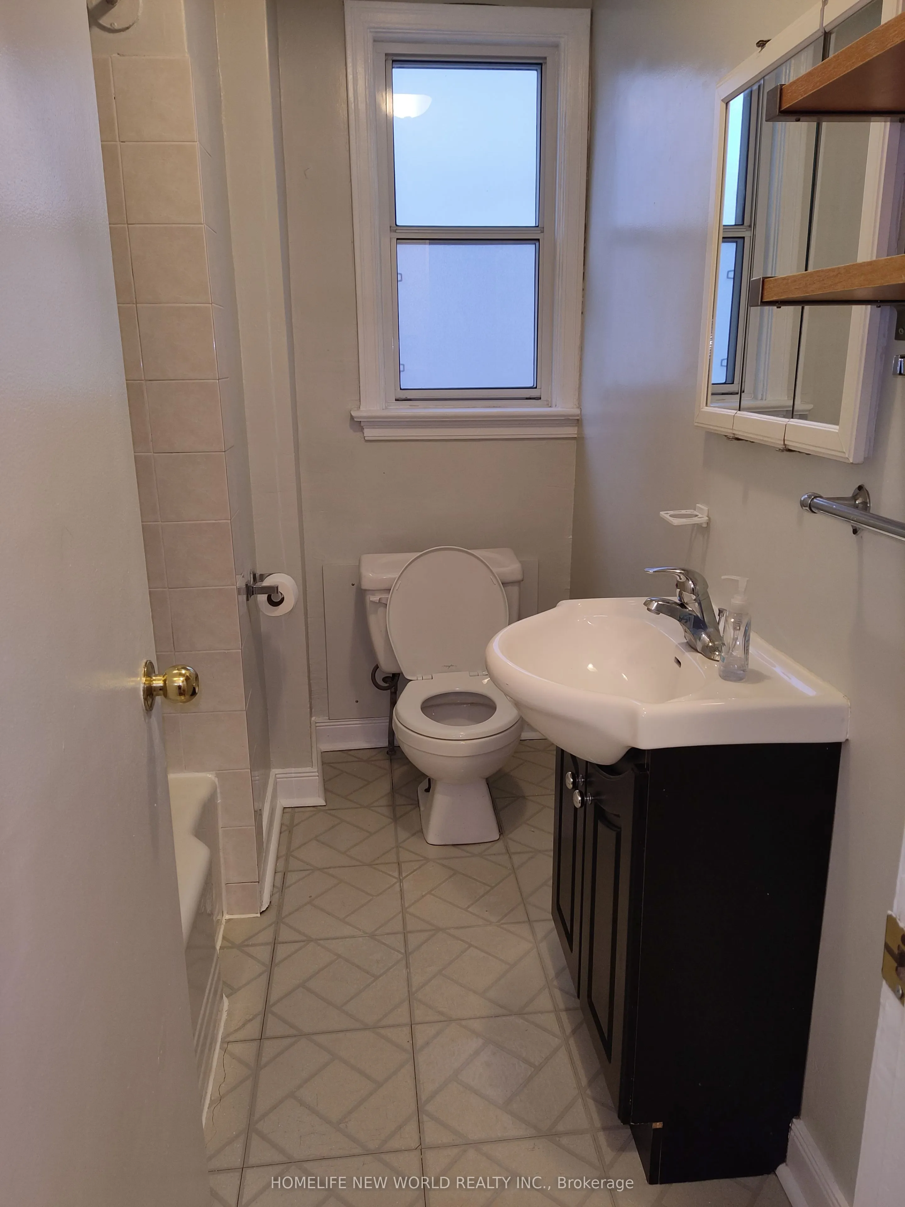 17 Bonnington Place #Gr, 2nd