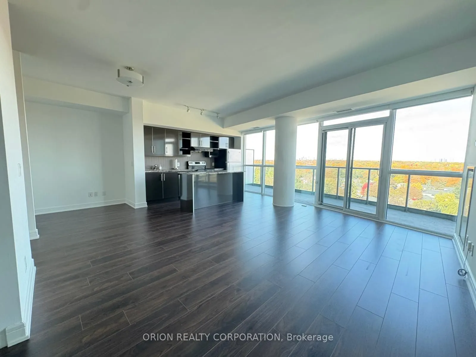 35 Brian Peck Crescent #1105