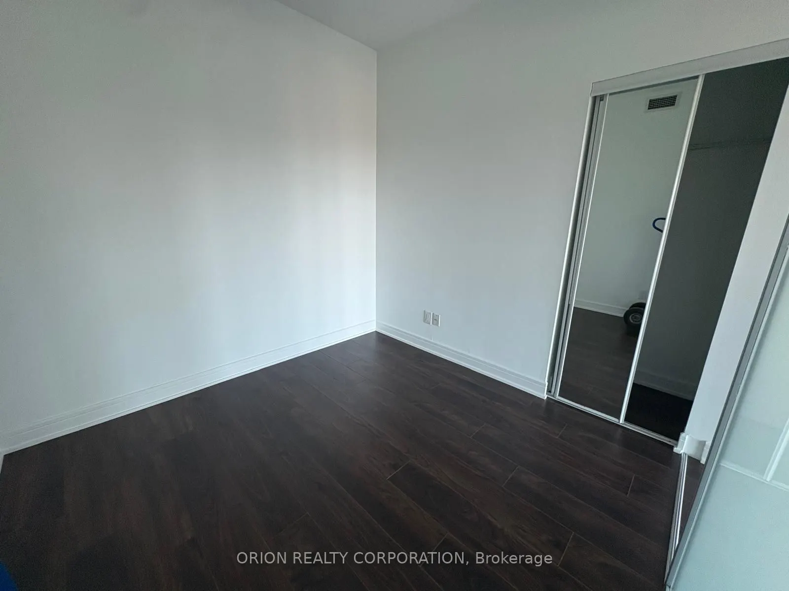 35 Brian Peck Crescent #1105