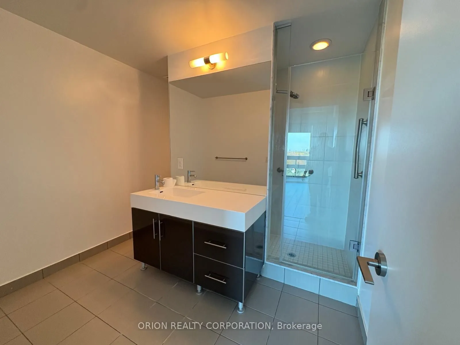 35 Brian Peck Crescent #1105