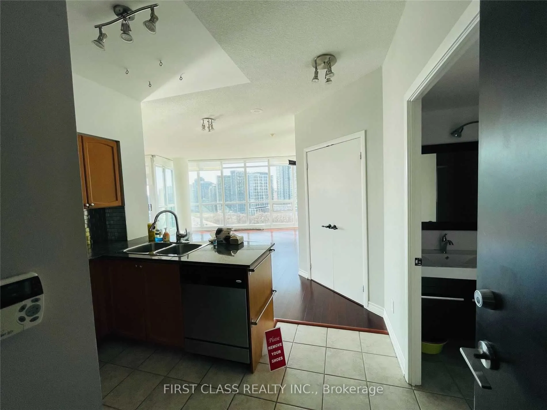 231 Fort York Boulevard #2004