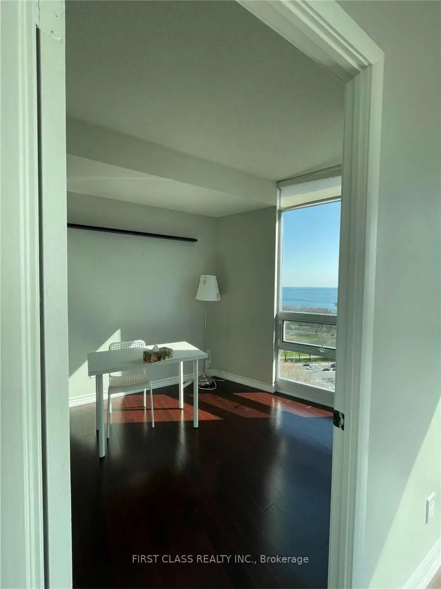 231 Fort York Boulevard #2004