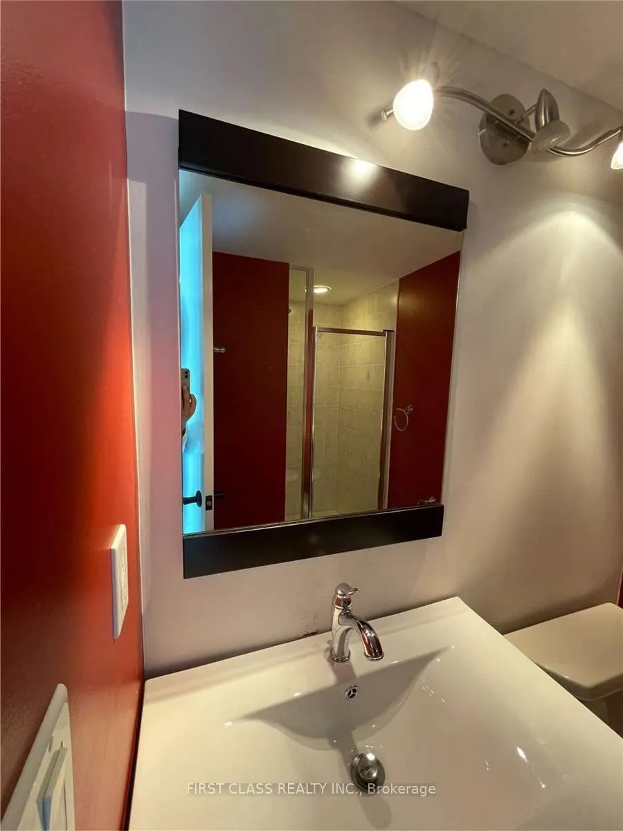 231 Fort York Boulevard #2004