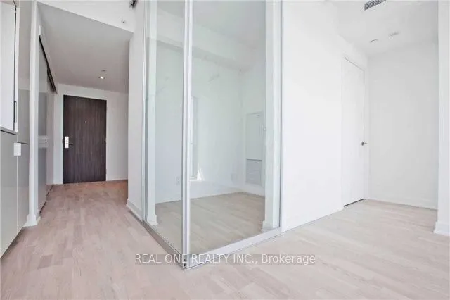 185 Roehampton Avenue #2006