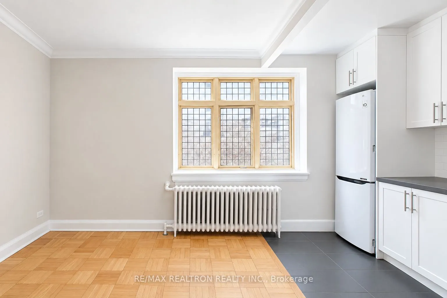 394 Avenue Road #207
