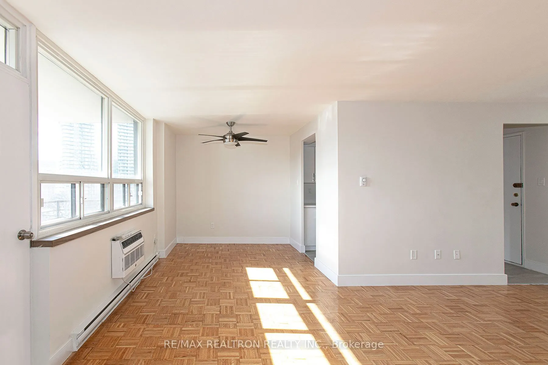 55 Isabella Street #1206