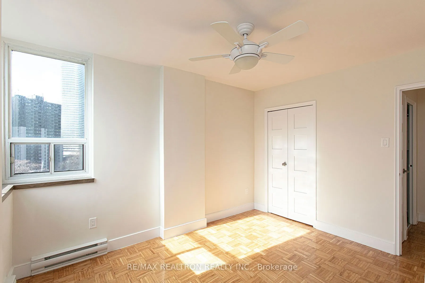 55 Isabella Street #1206