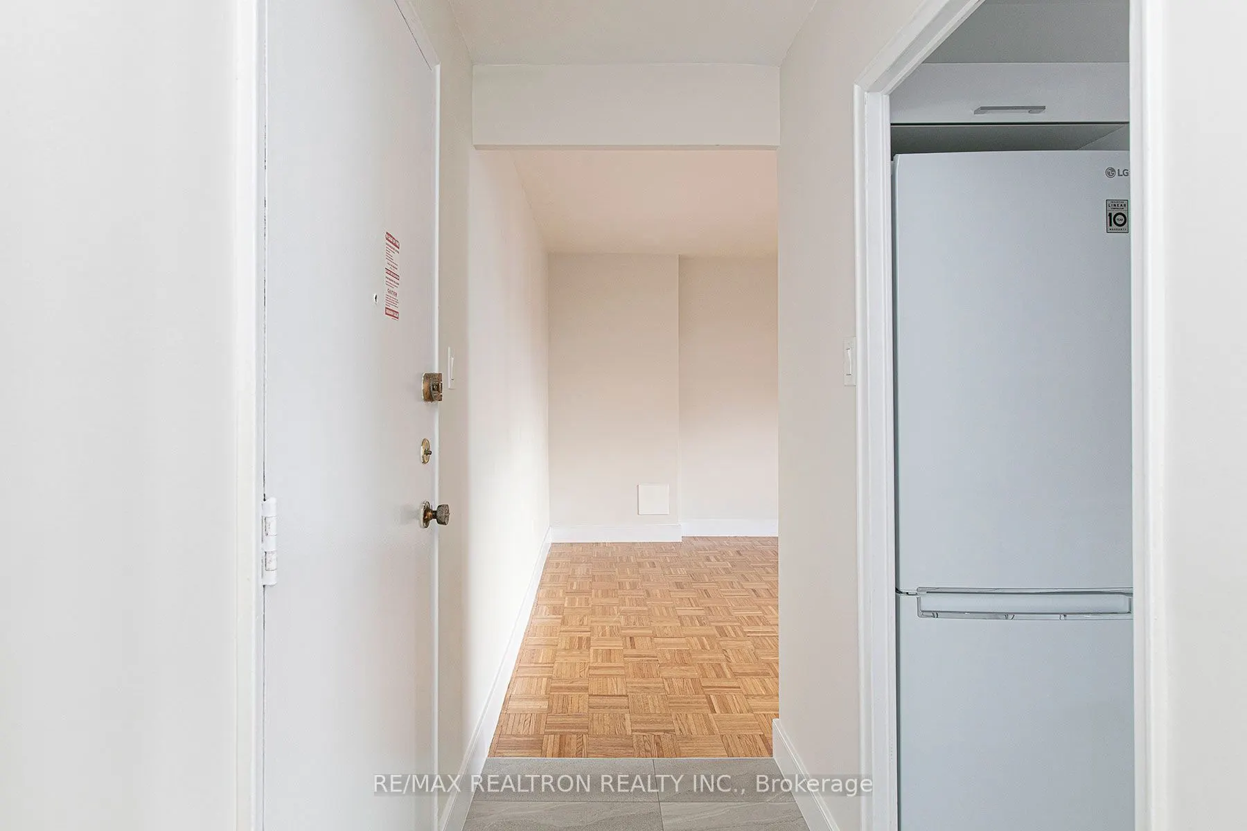 55 Isabella Street #1206