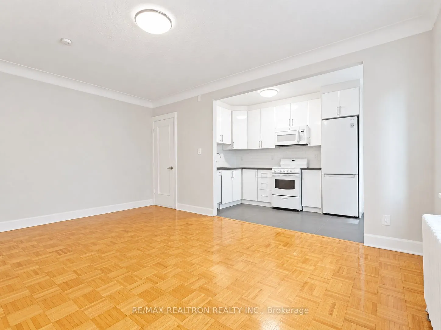 394 Avenue Road #304